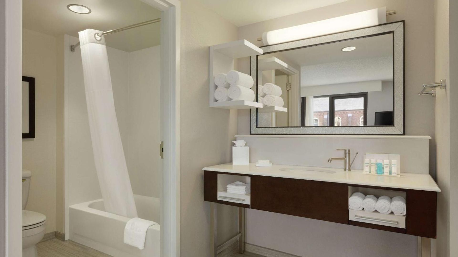 Hotel Hampton & Nashville-downtown 3*