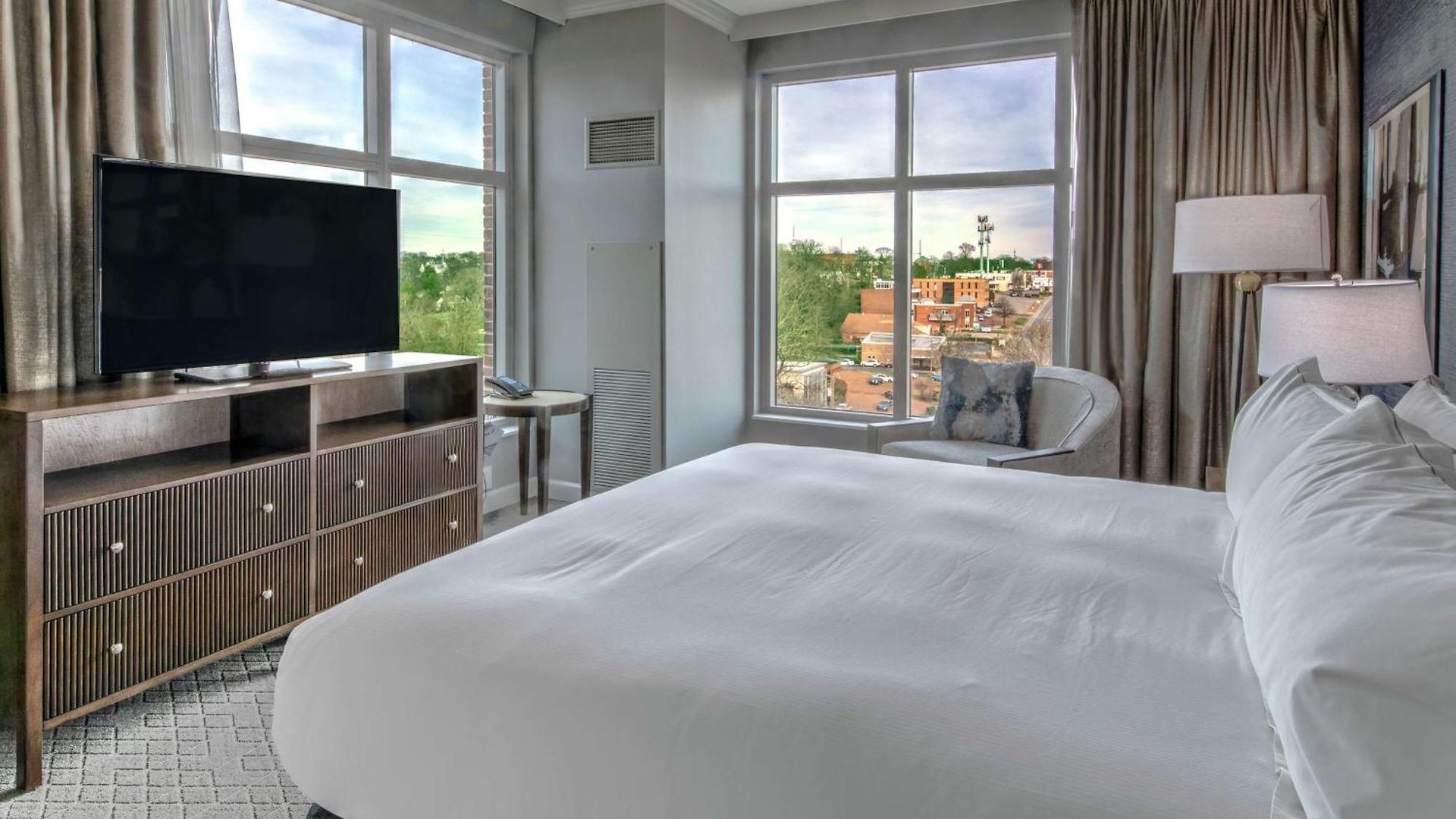 Hilton Hills Nashville