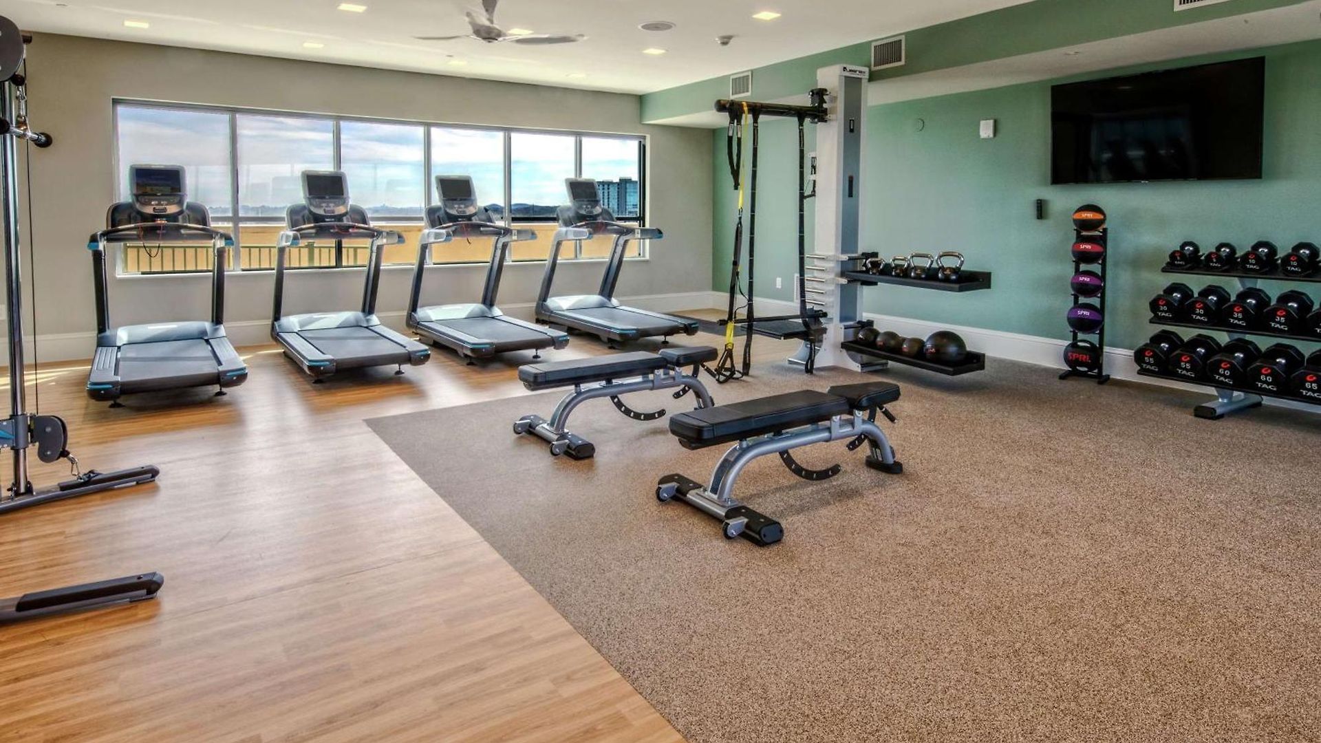 Hilton Hills 4*