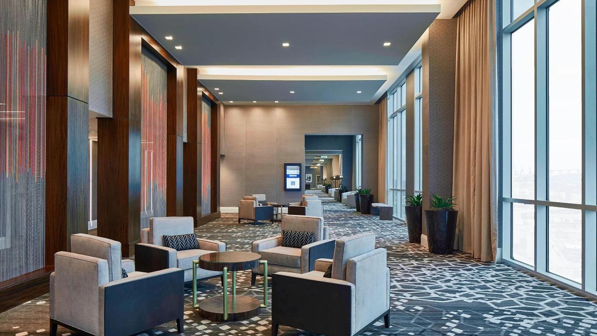 Springhill By Marriott Downtown/convention Center 3*