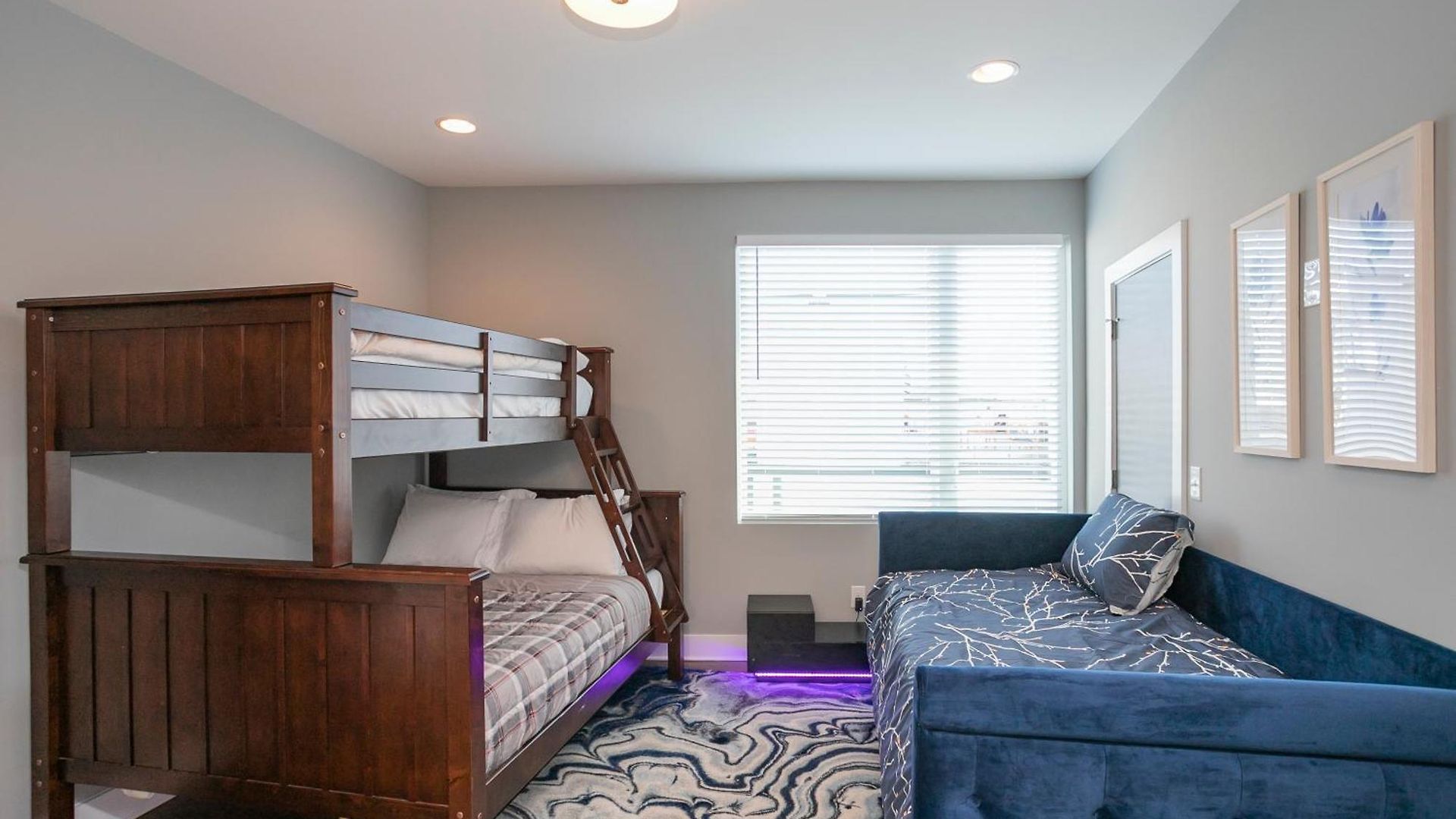 Luxury Townhome Skyline Views Mins To Dt *