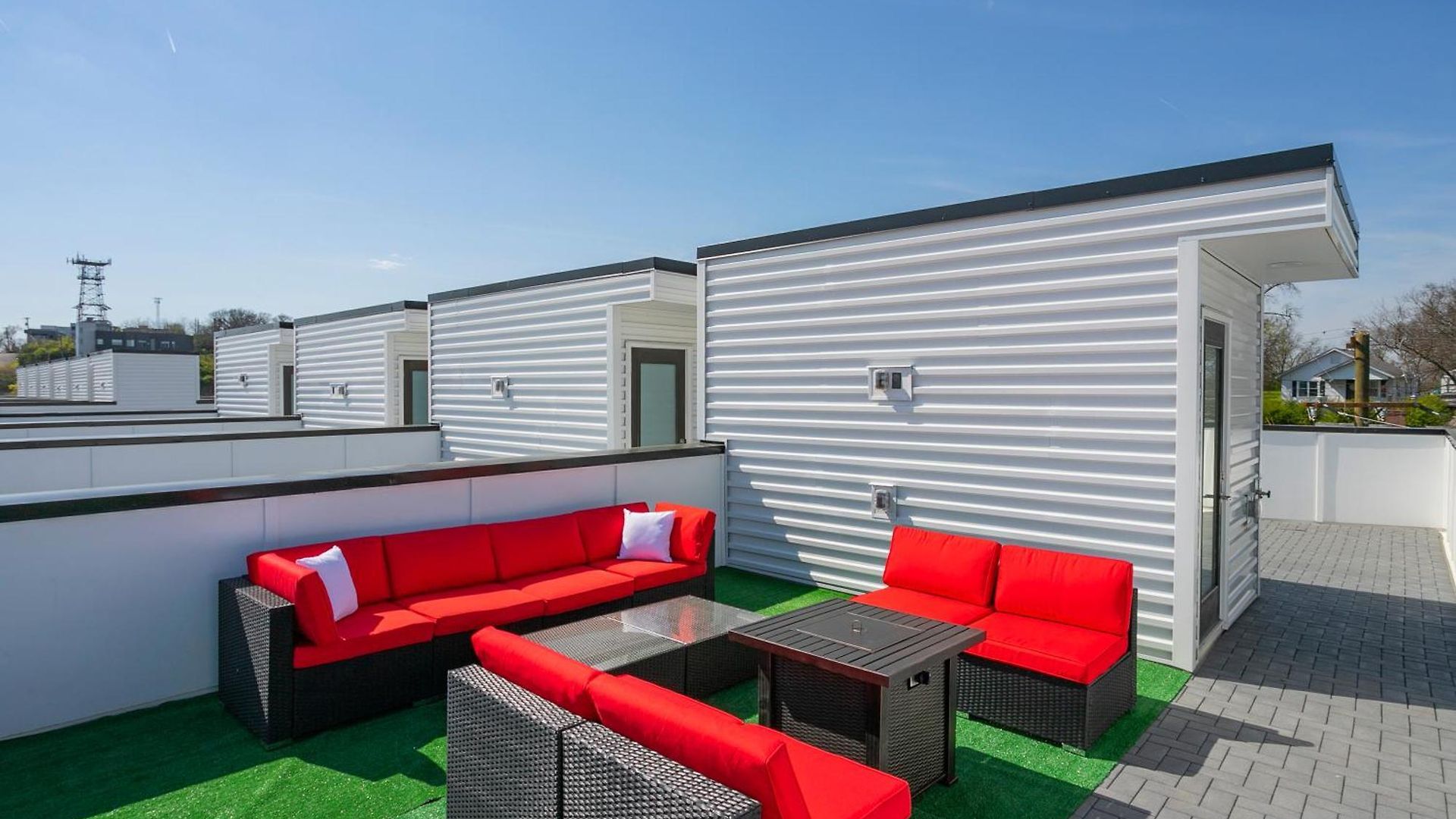 Luxury Townhome Skyline Views Mins To Dt Holiday home *