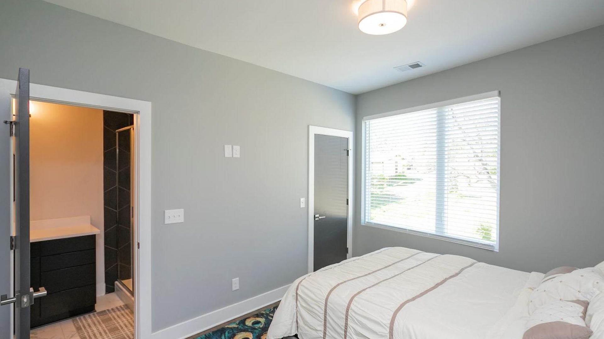 Luxury Townhome Skyline Views Mins To Dt Holiday home *
