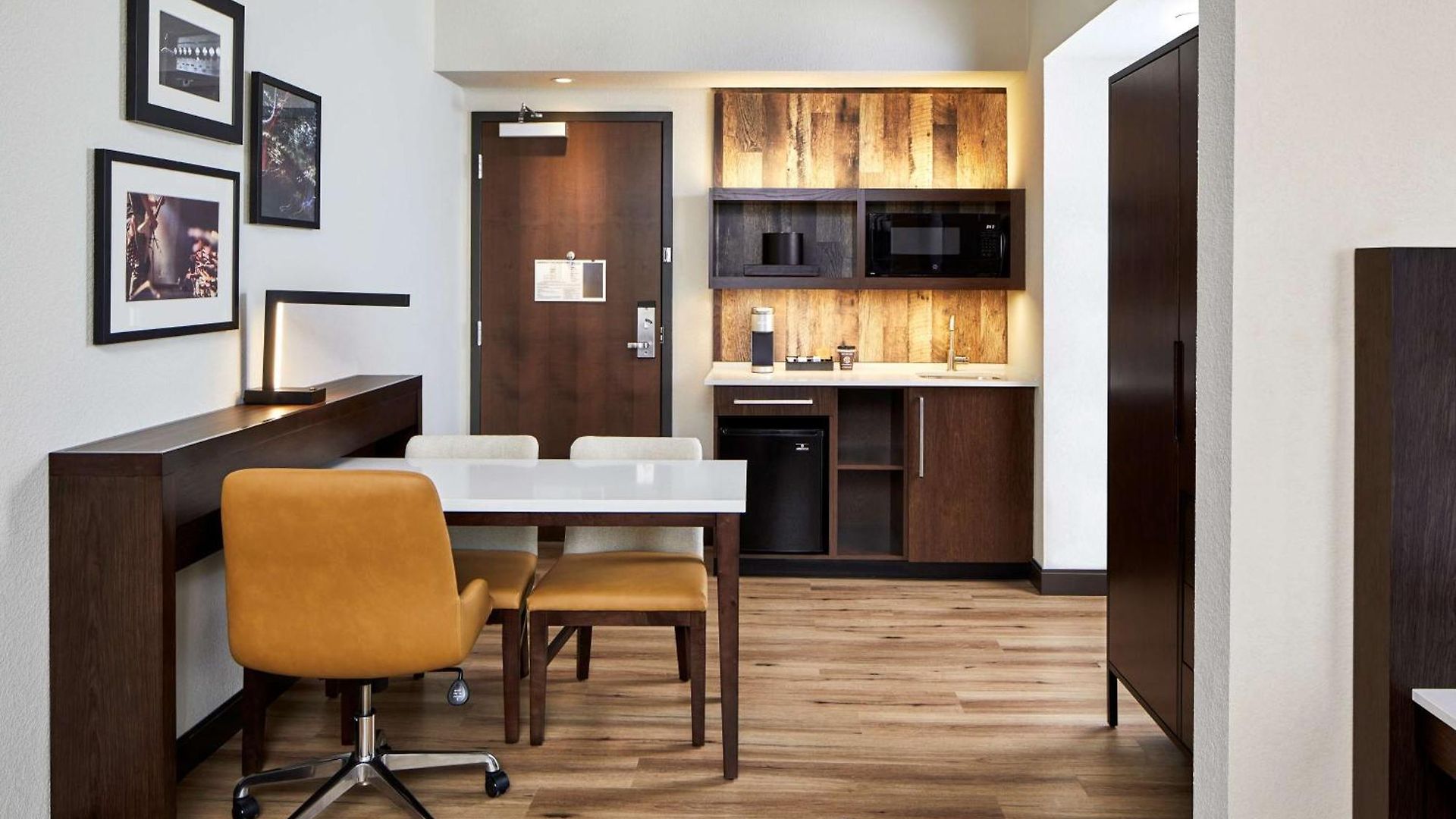 Hotel Embassy By Hilton Downtown Nashville