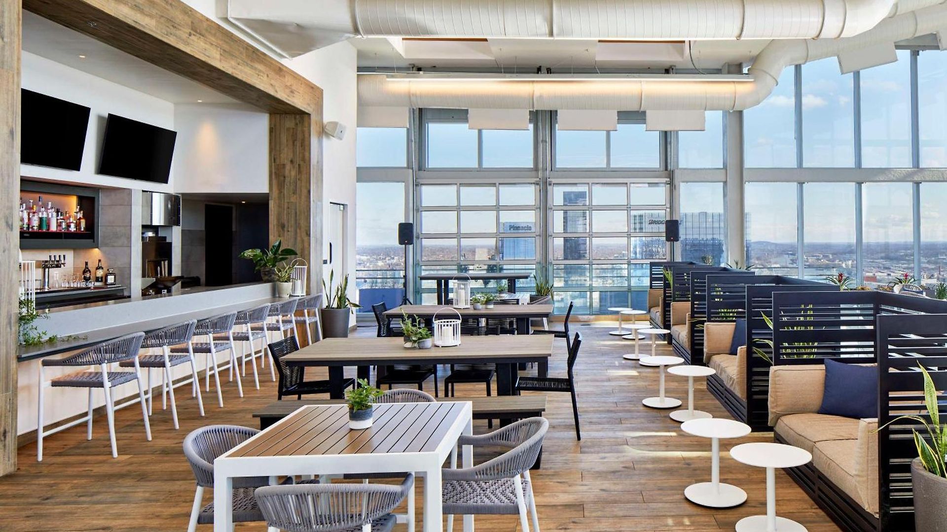 Embassy By Hilton Downtown 4*