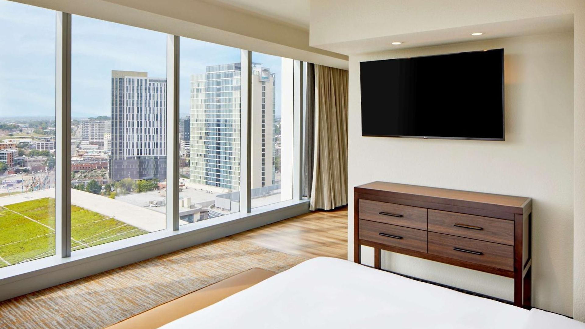 Embassy By Hilton Downtown Nashville