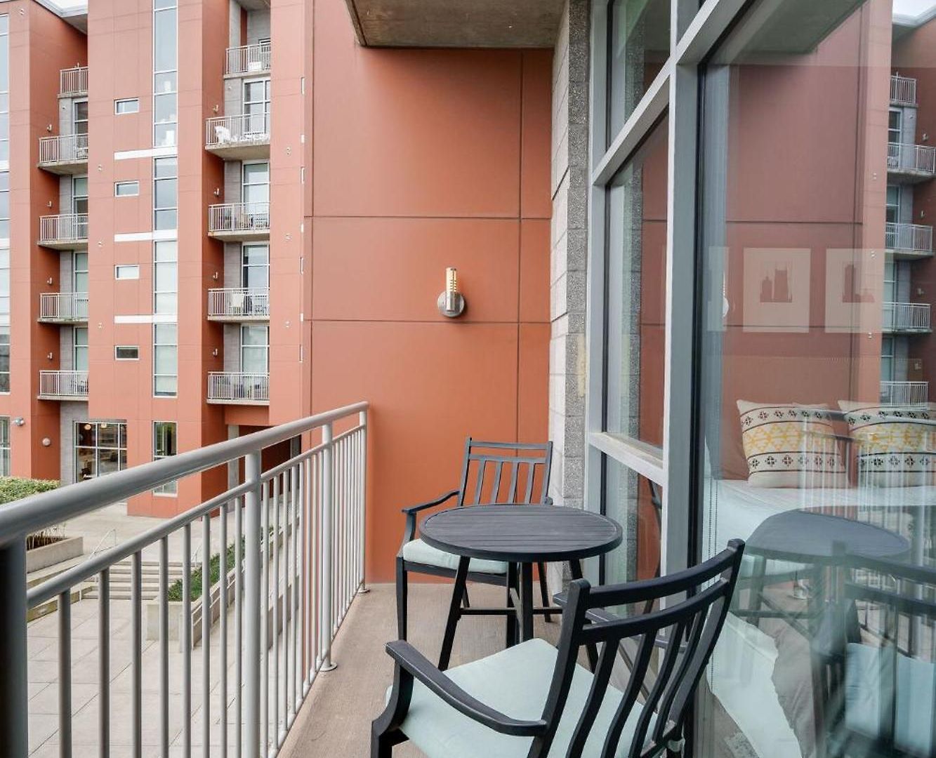 Smart, Stylish Music - Concierge, Restaurants, Gym, Rooftop Patio, Parking * Nashville
