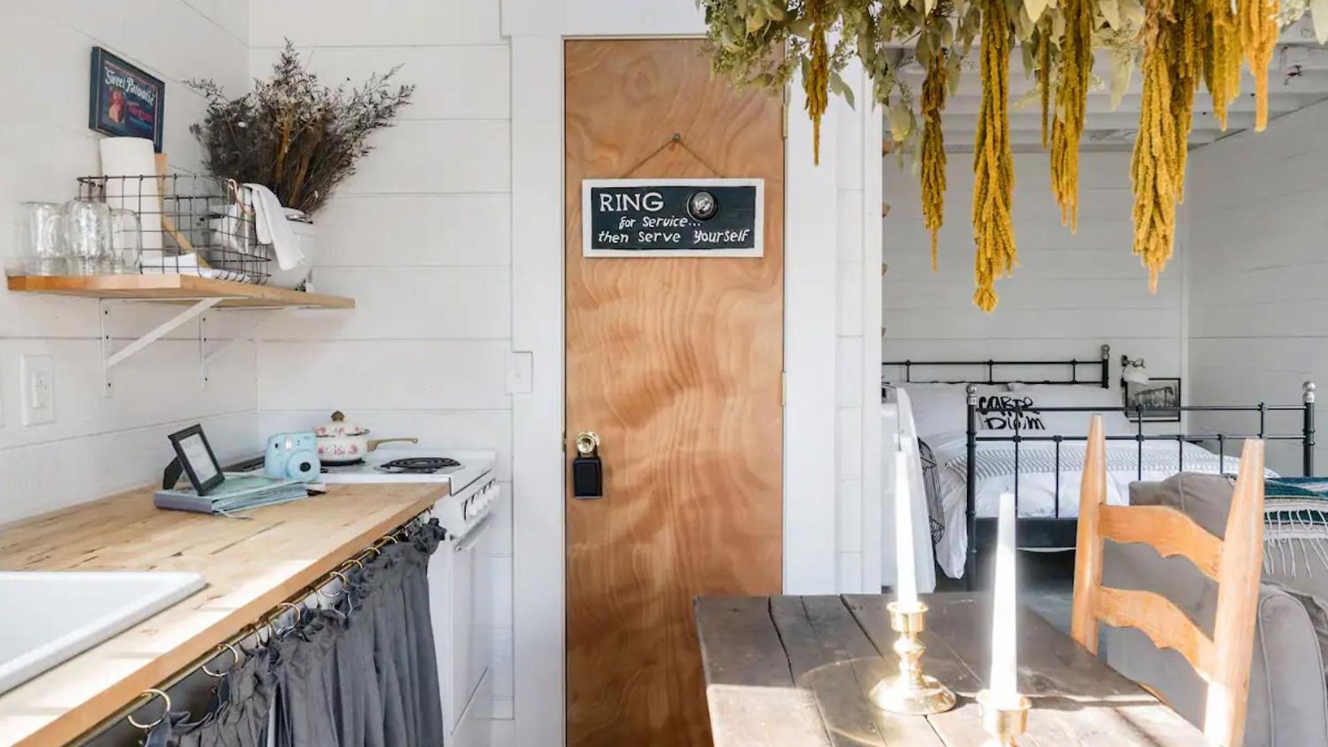 Hip, Cozy With A Fire Pit In Cleveland Park Holiday home