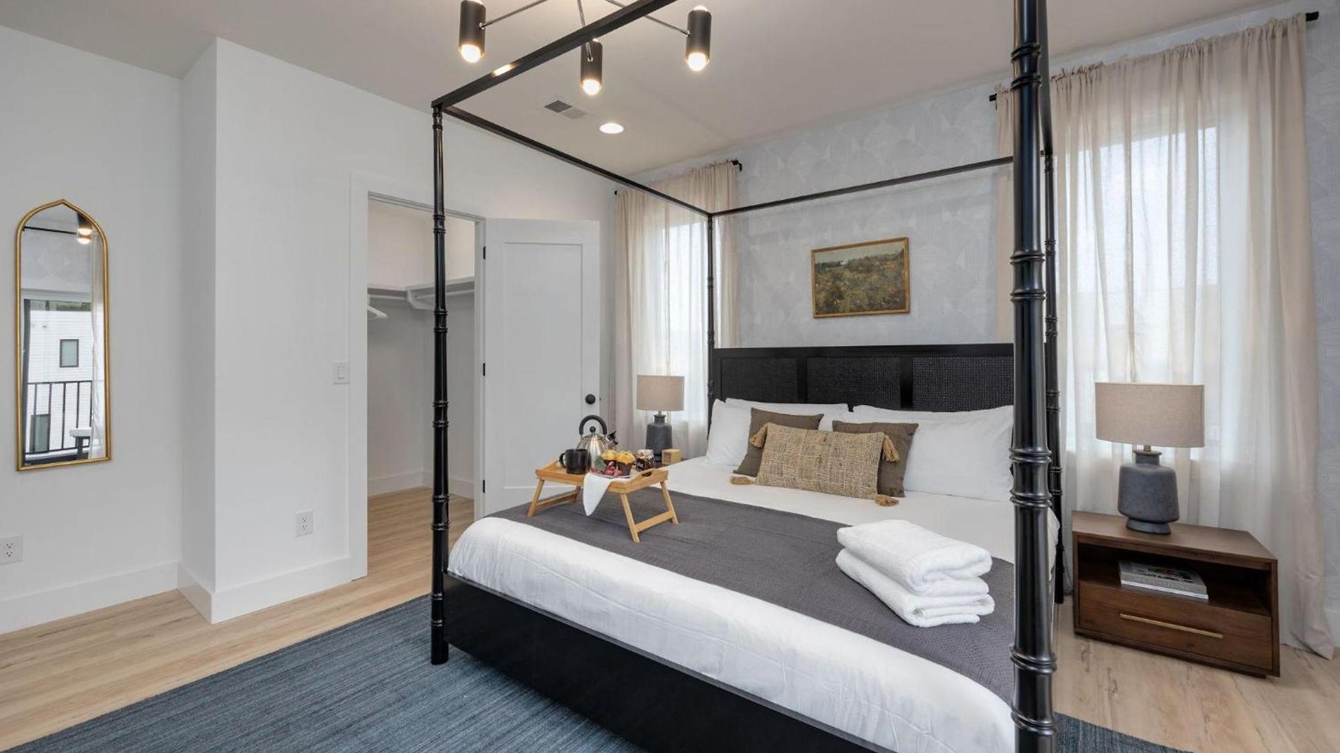 Holiday home - 1400 Napoleon St. *