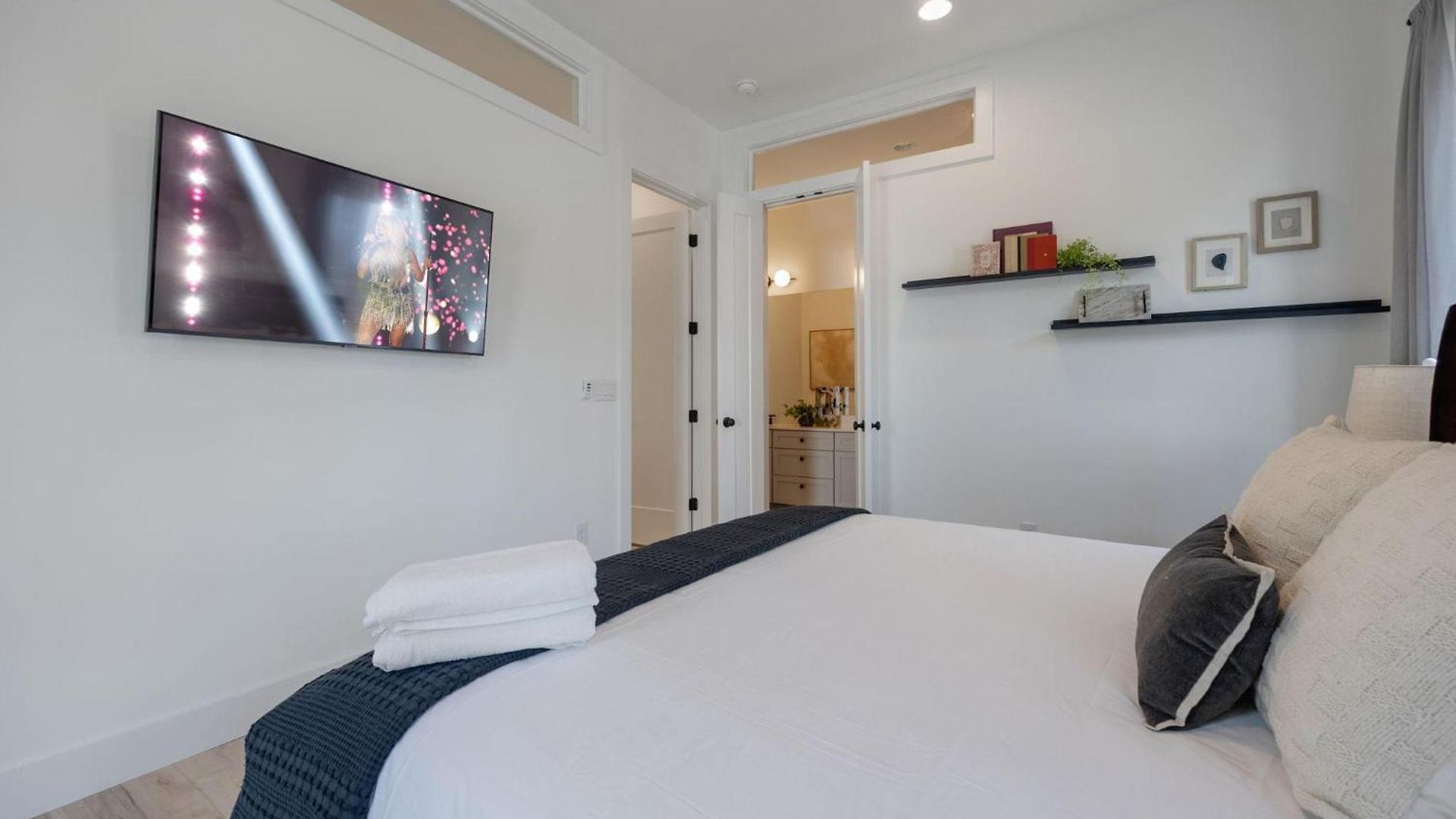 Holiday home - 1400 Napoleon St. Nashville