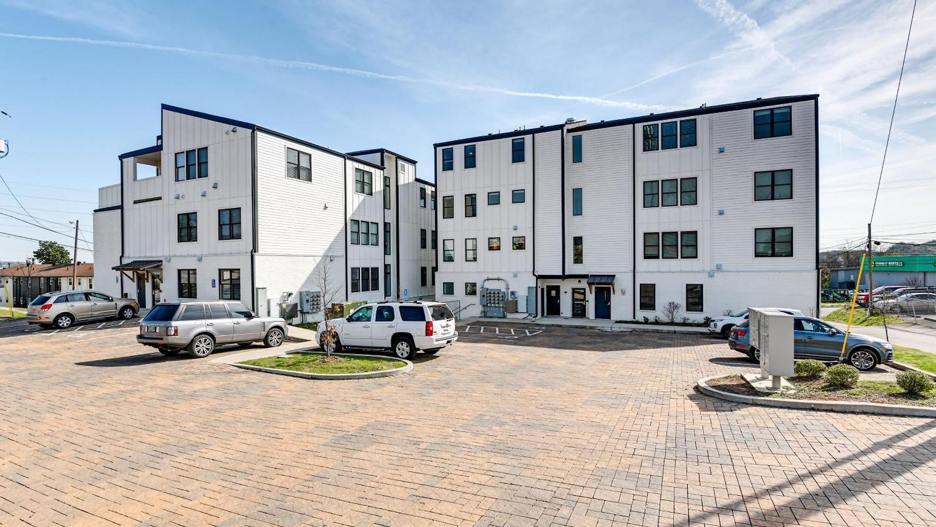 Modern Condo: Walk To Local Breweries! *