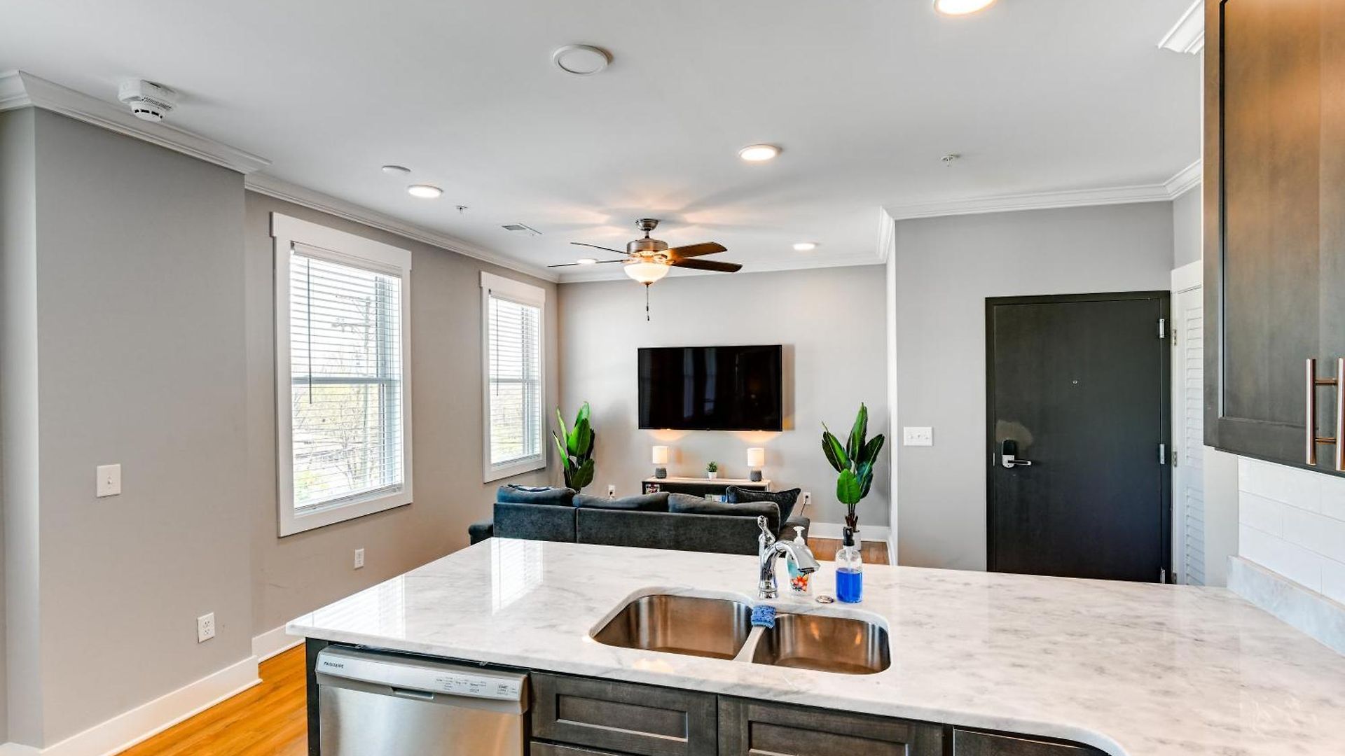 Modern Condo: Walk To Local Breweries! Nashville
