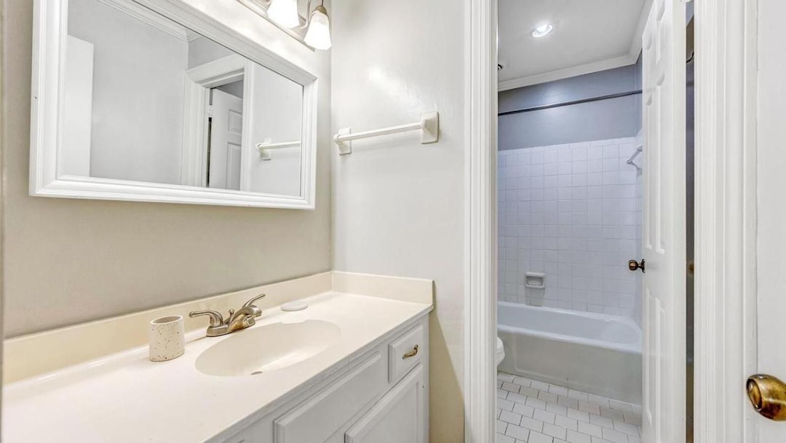 Apartment Landing Modern With Amazing Amenities Nashville