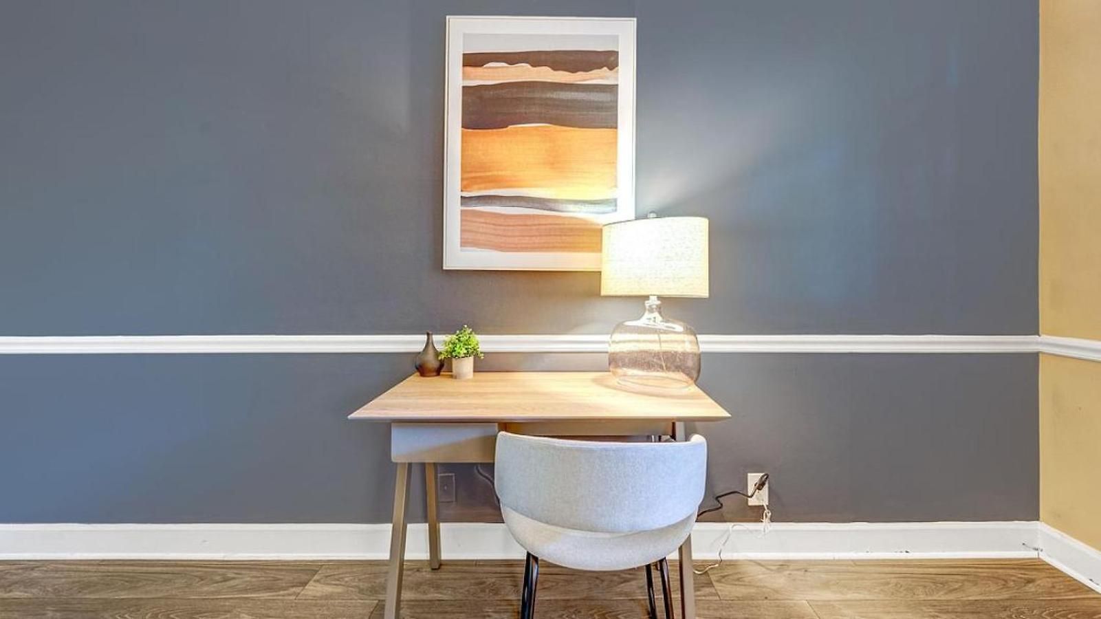 Landing Modern With Amazing Amenities *