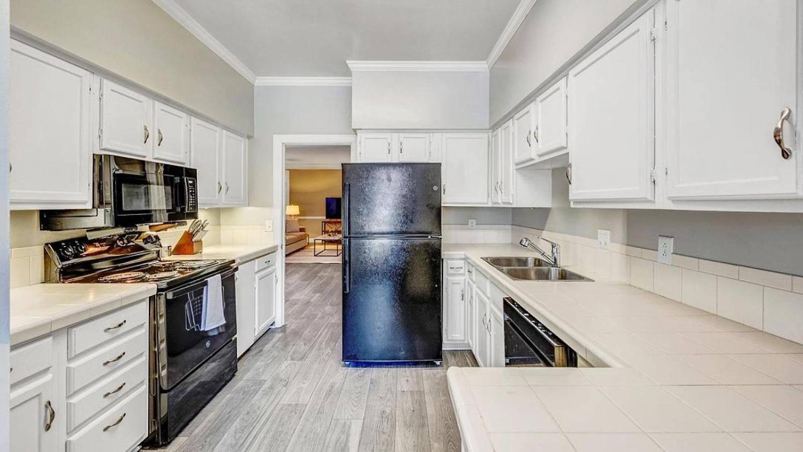 Landing Modern With Amazing Amenities