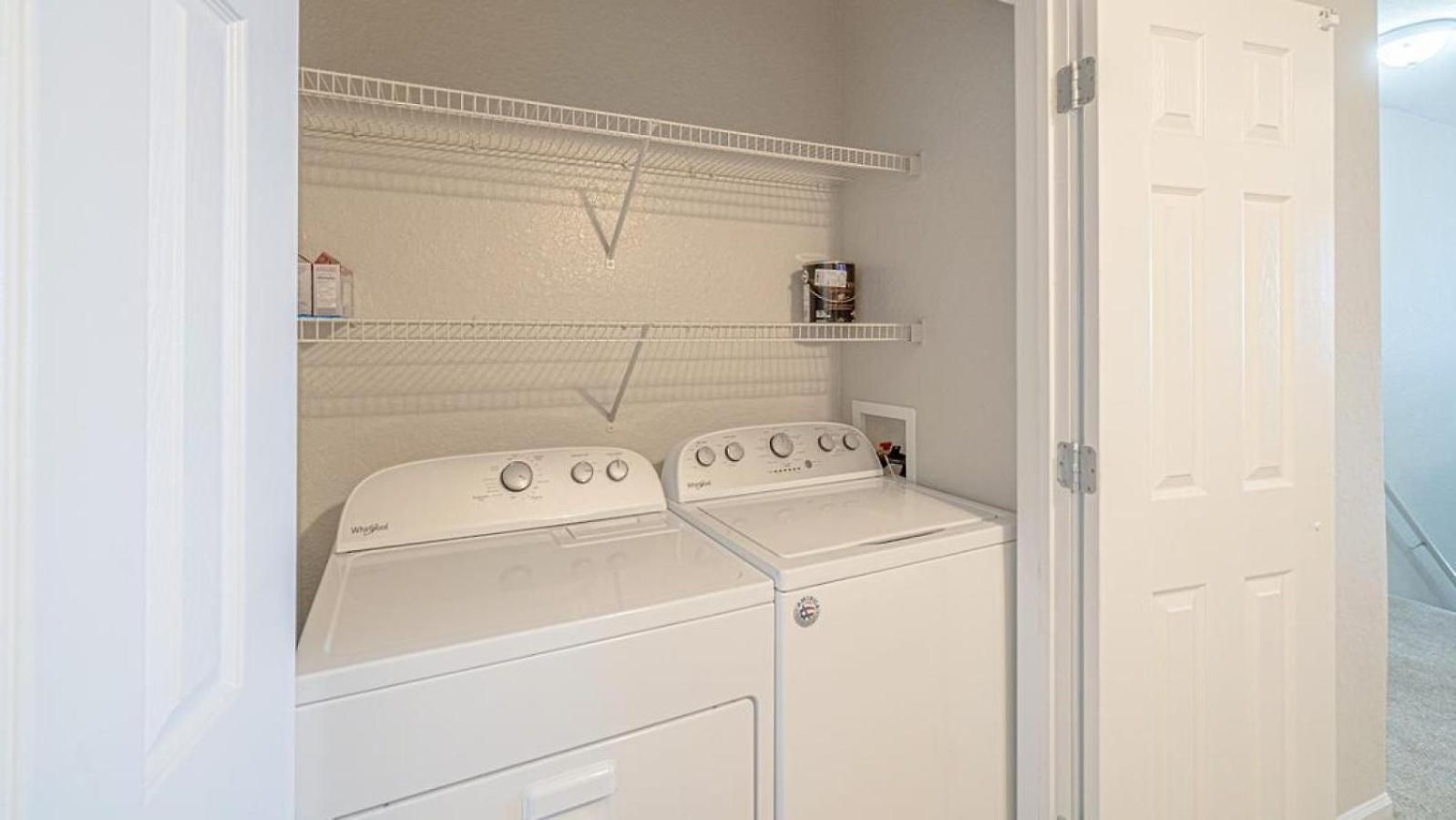 Landing Modern With Amazing Amenities Apartment *