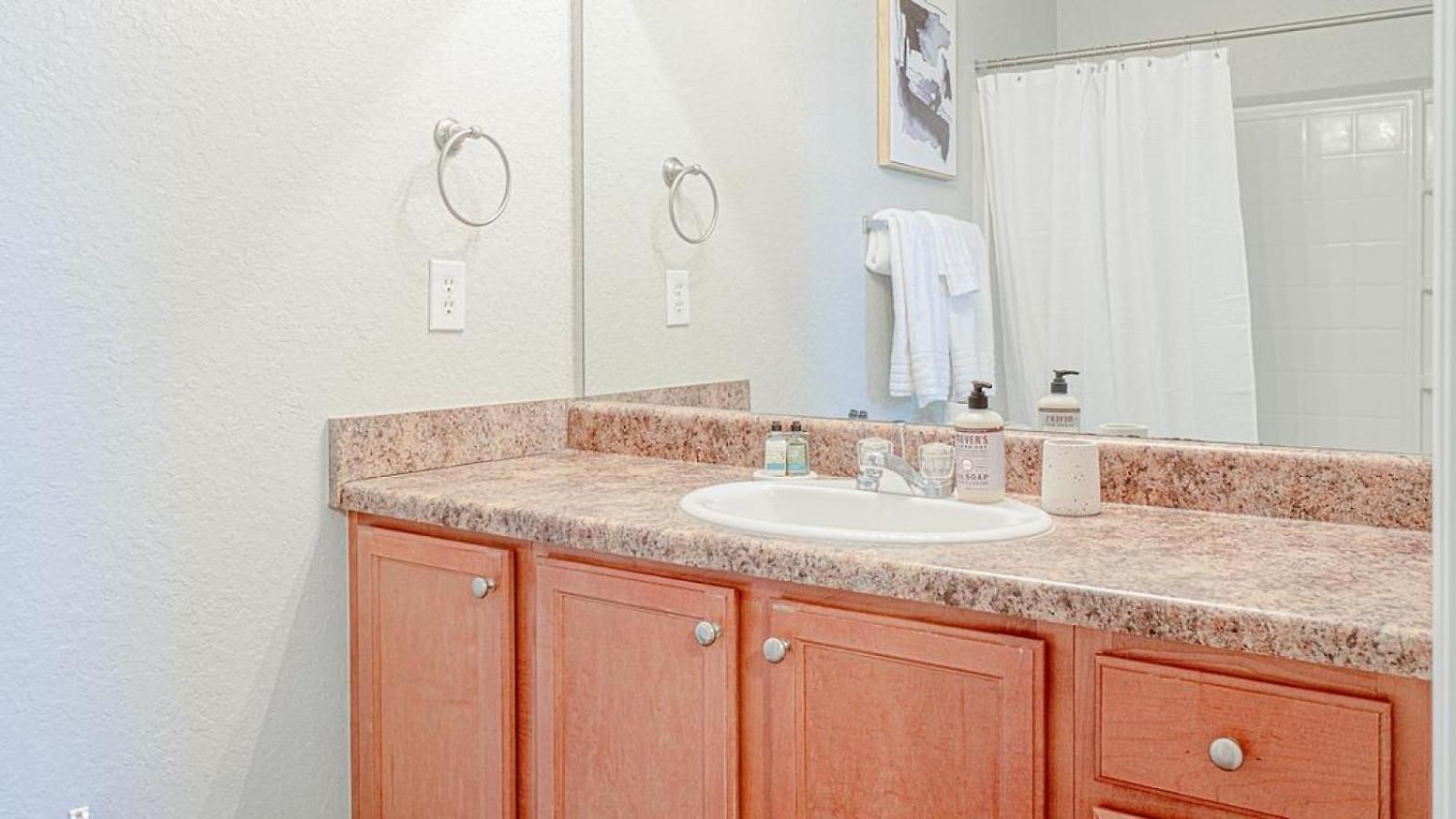 Apartment Landing Modern With Amazing Amenities Nashville