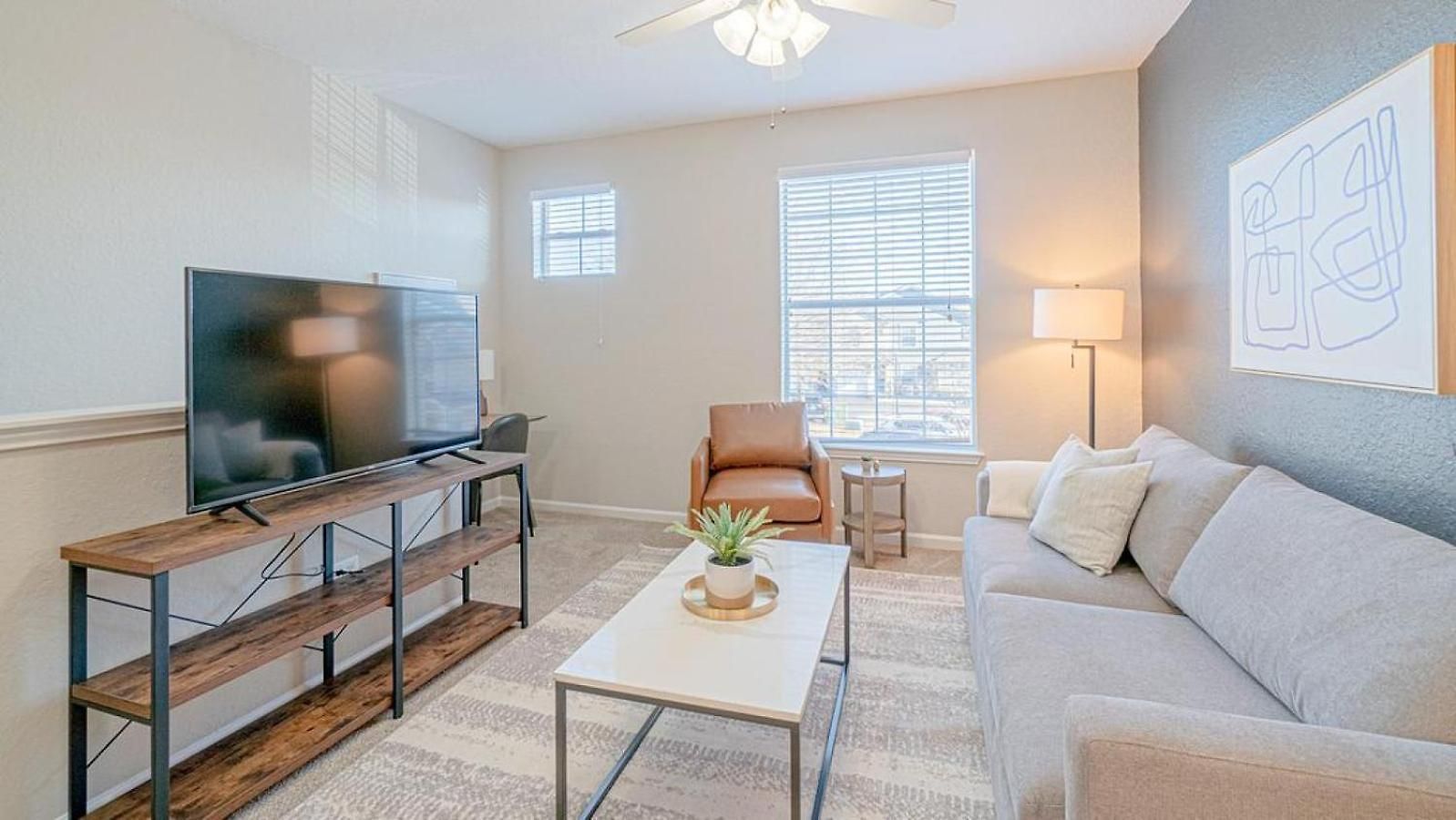 Apartment Landing Modern With Amazing Amenities *
