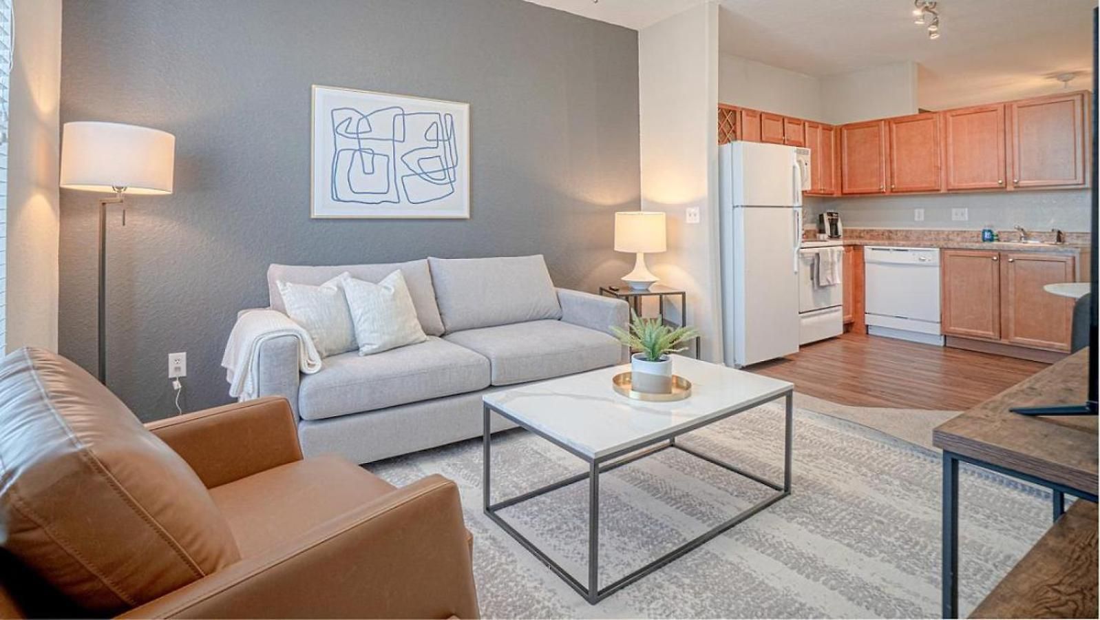 Apartment Landing Modern With Amazing Amenities *