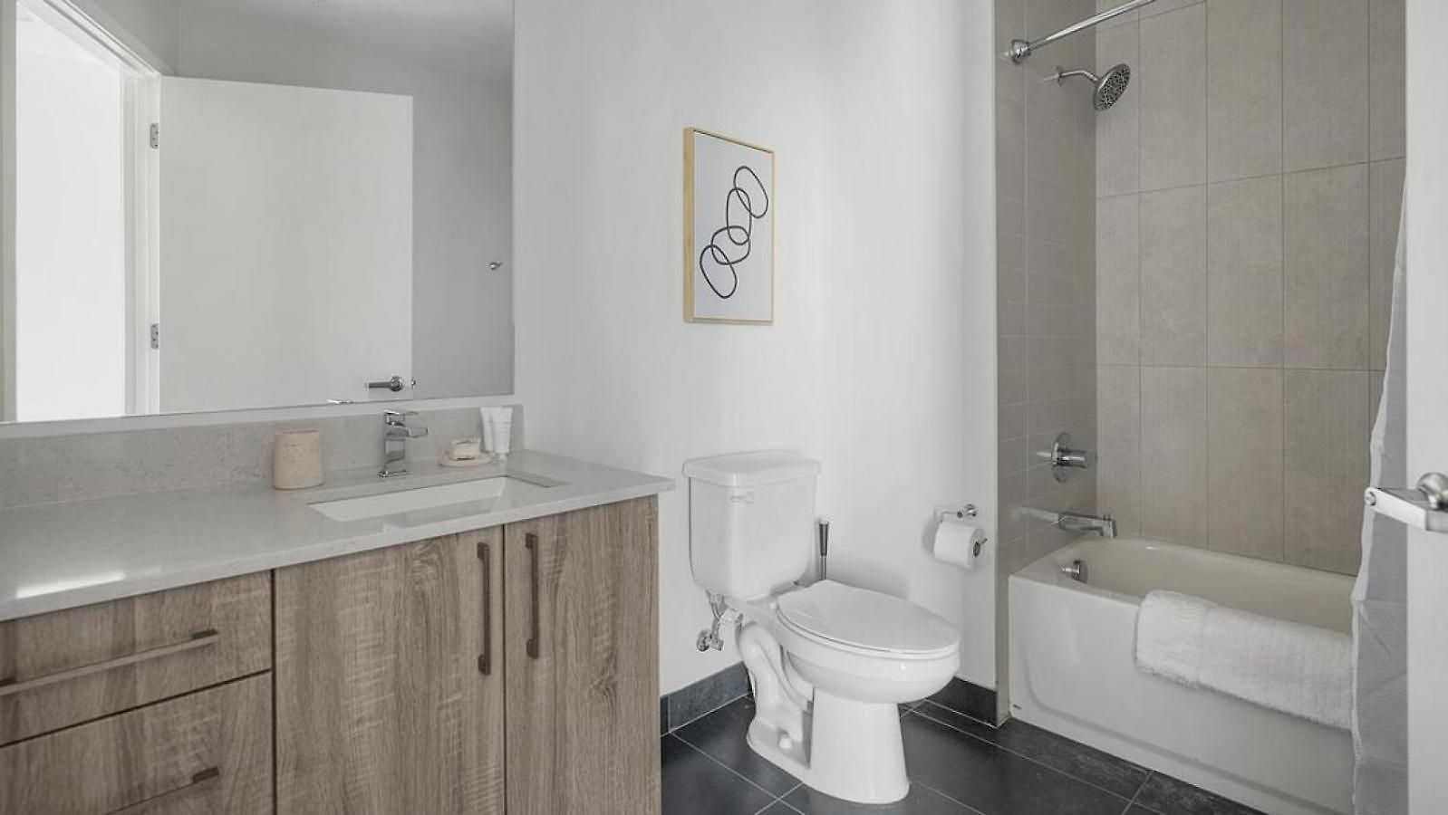 Landing Modern With Amazing Amenities Nashville