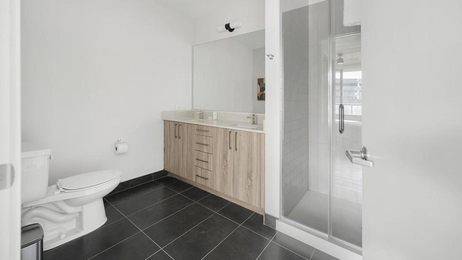 Landing Modern With Amazing Amenities Nashville
