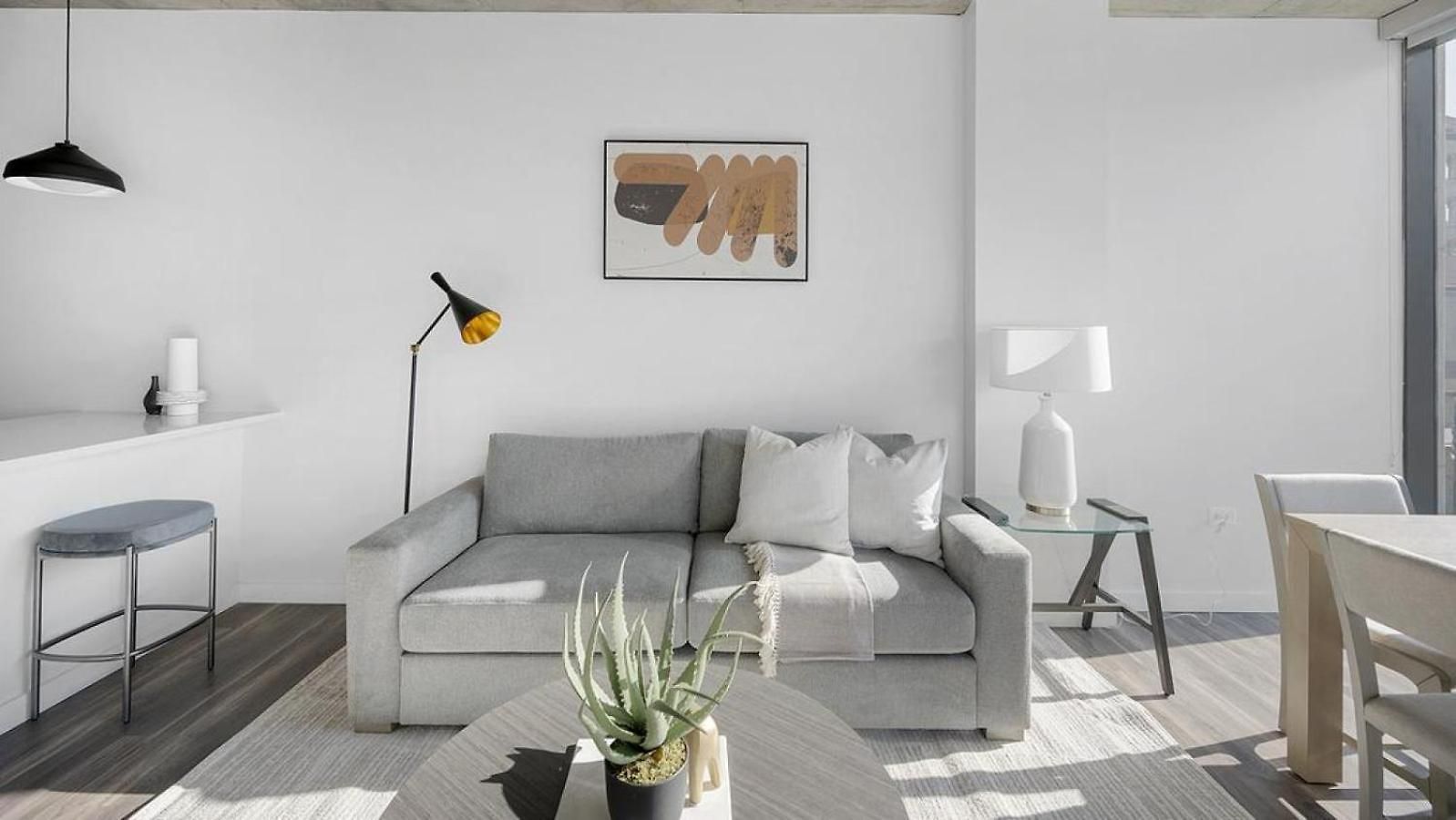 Landing Modern With Amazing Amenities Apartment *