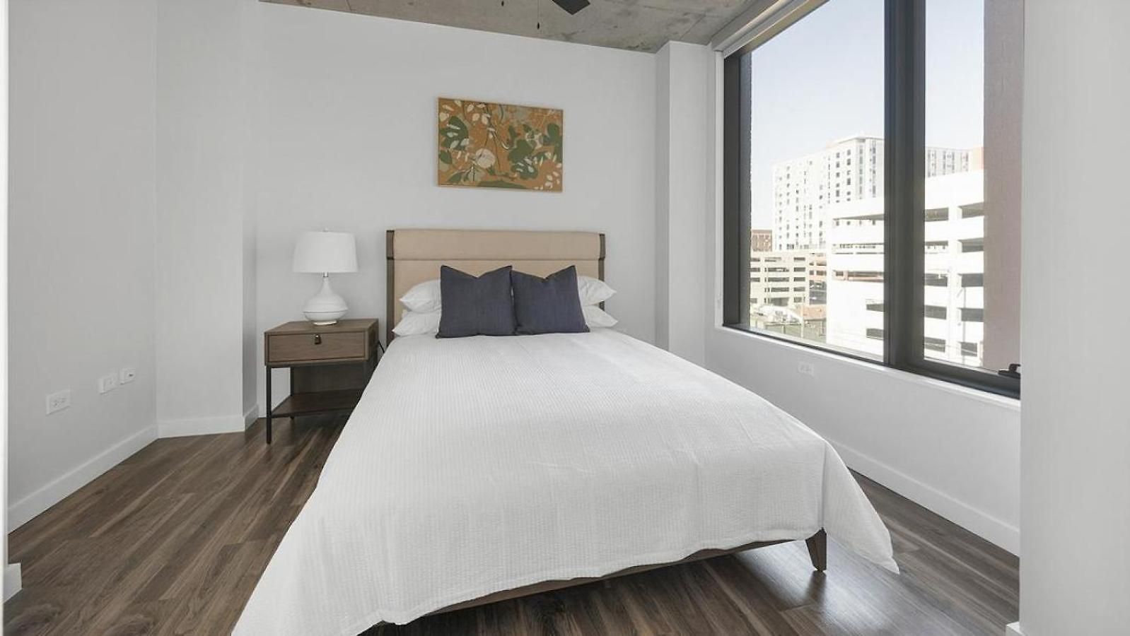 Landing Modern With Amazing Amenities
