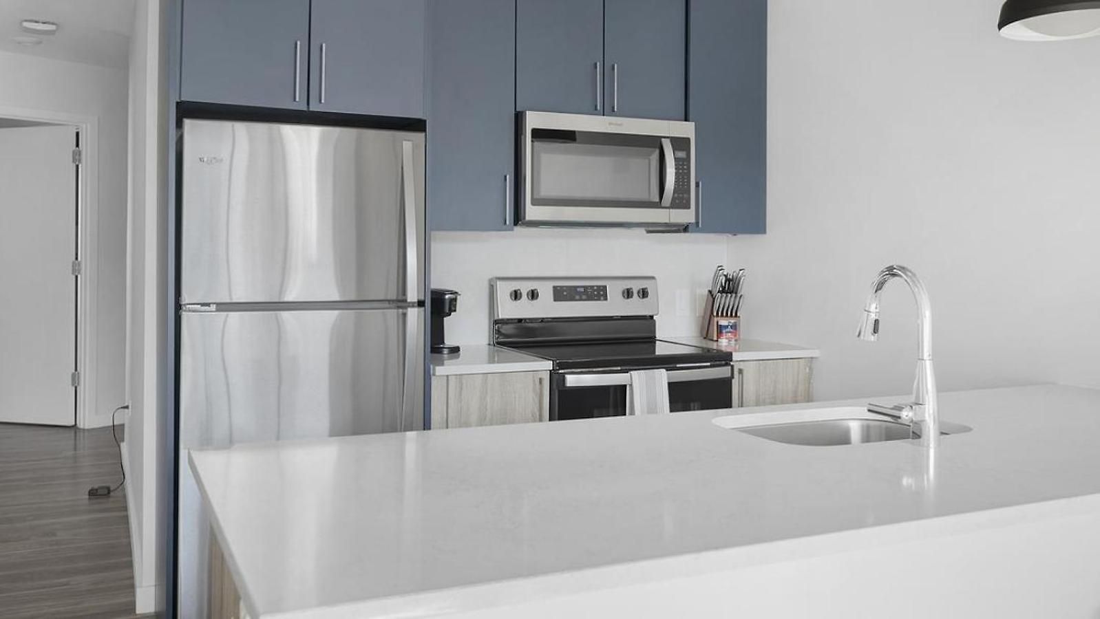 Landing Modern With Amazing Amenities Apartment *