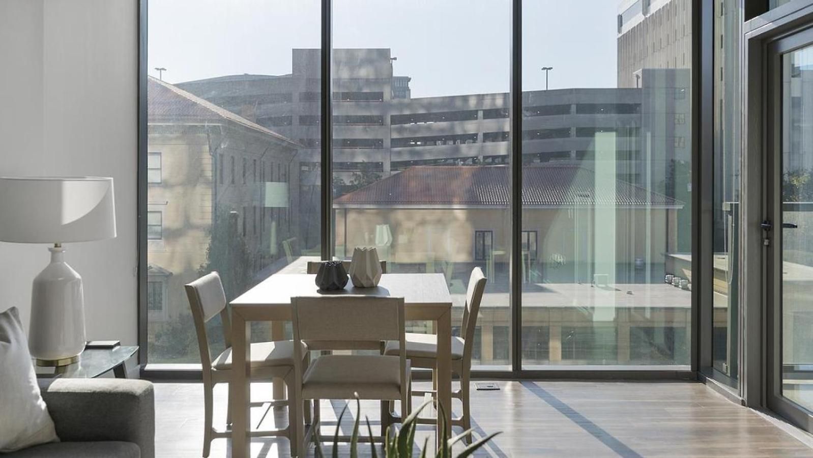 Landing Modern With Amazing Amenities Apartment Nashville
