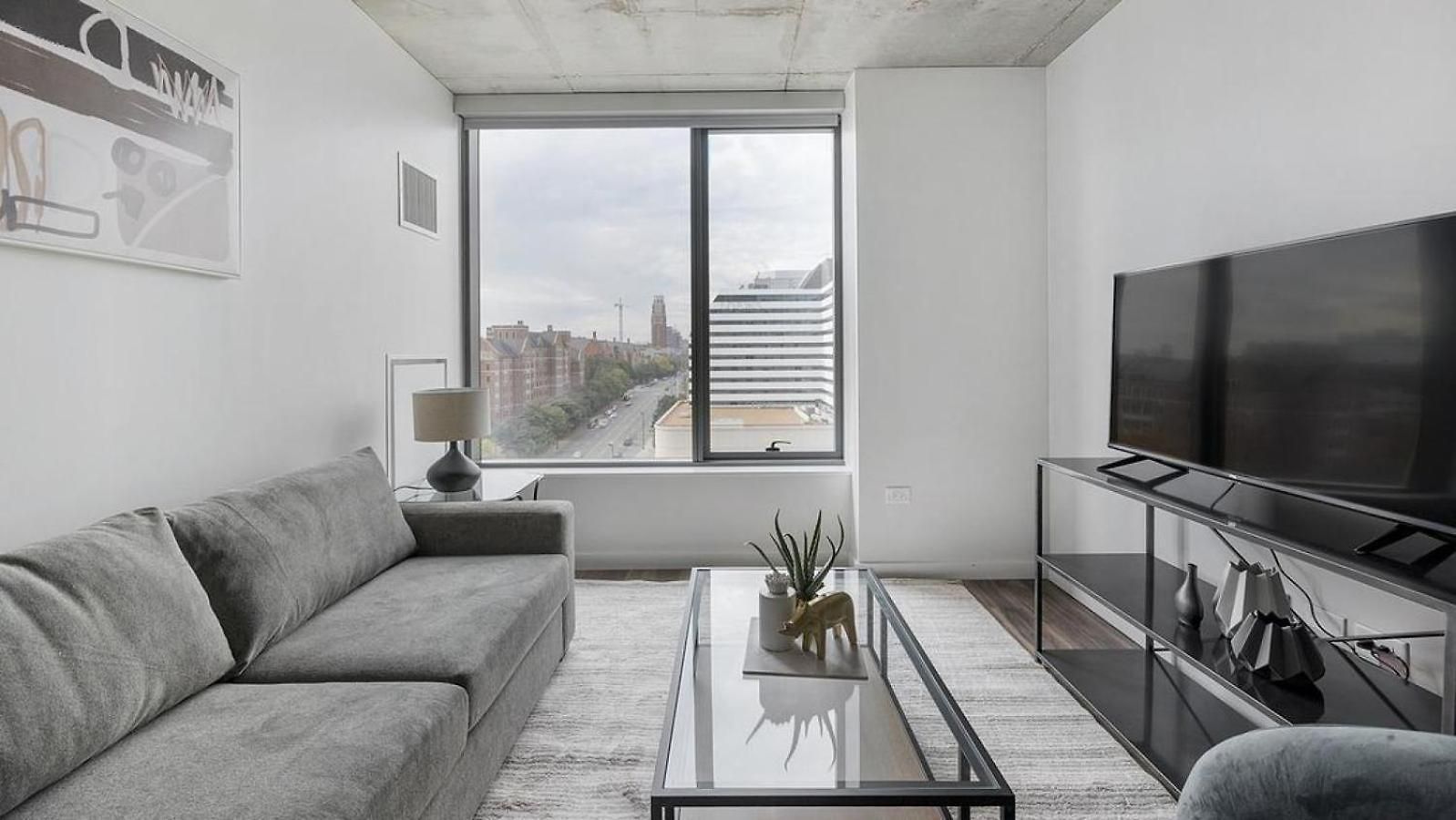 Landing - Modern With Amazing Amenities *
