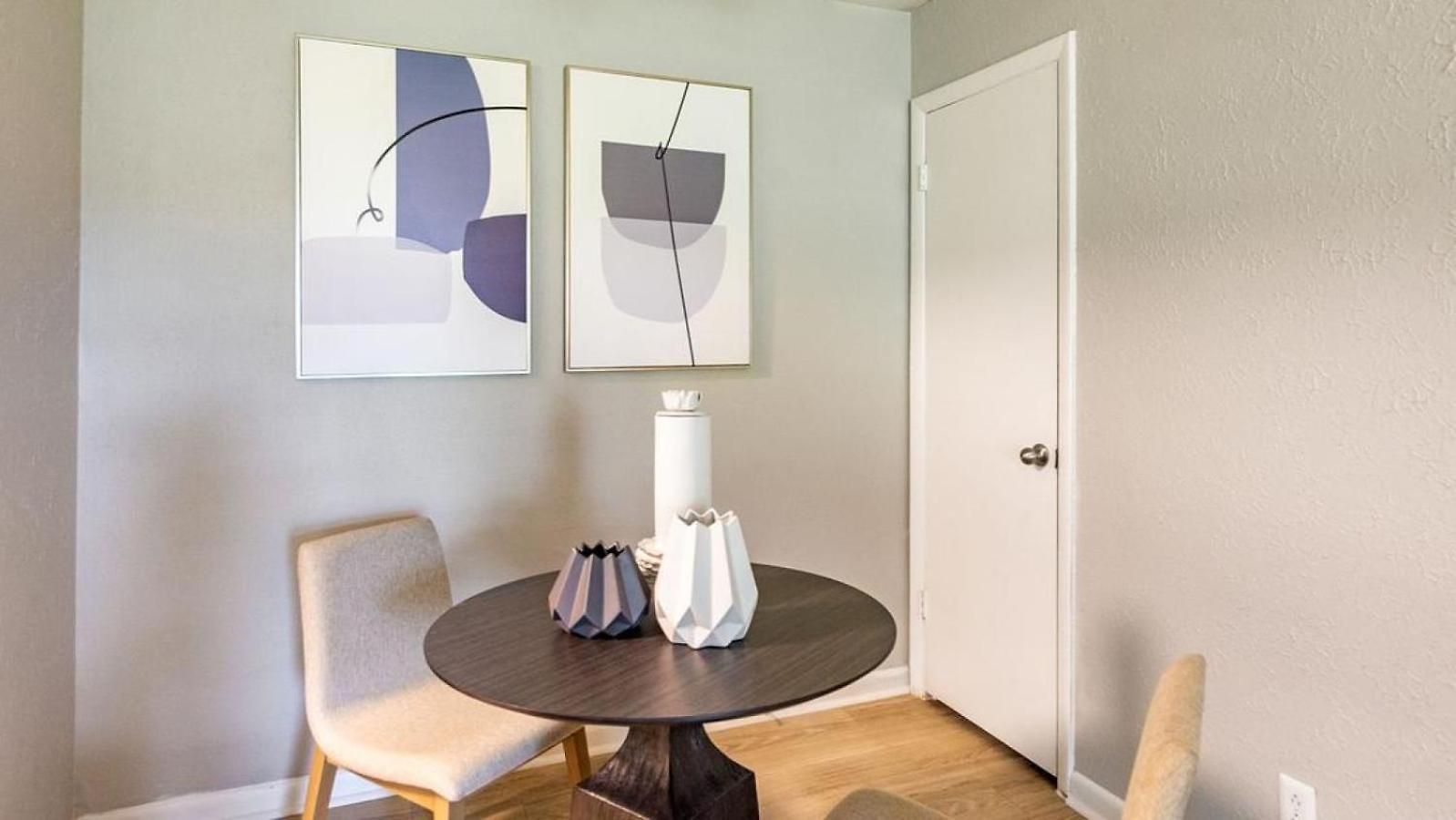 Landing Modern With Amazing Amenities *