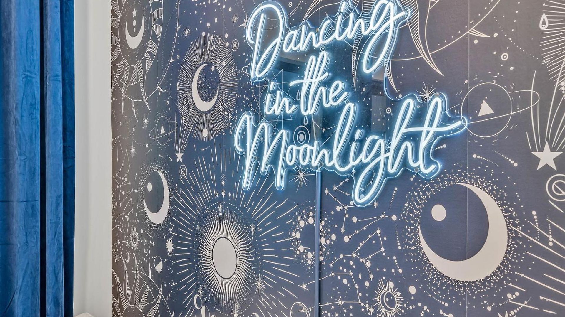 Holiday home Dancing In The Moonlight In Downtown Walk To Broadway