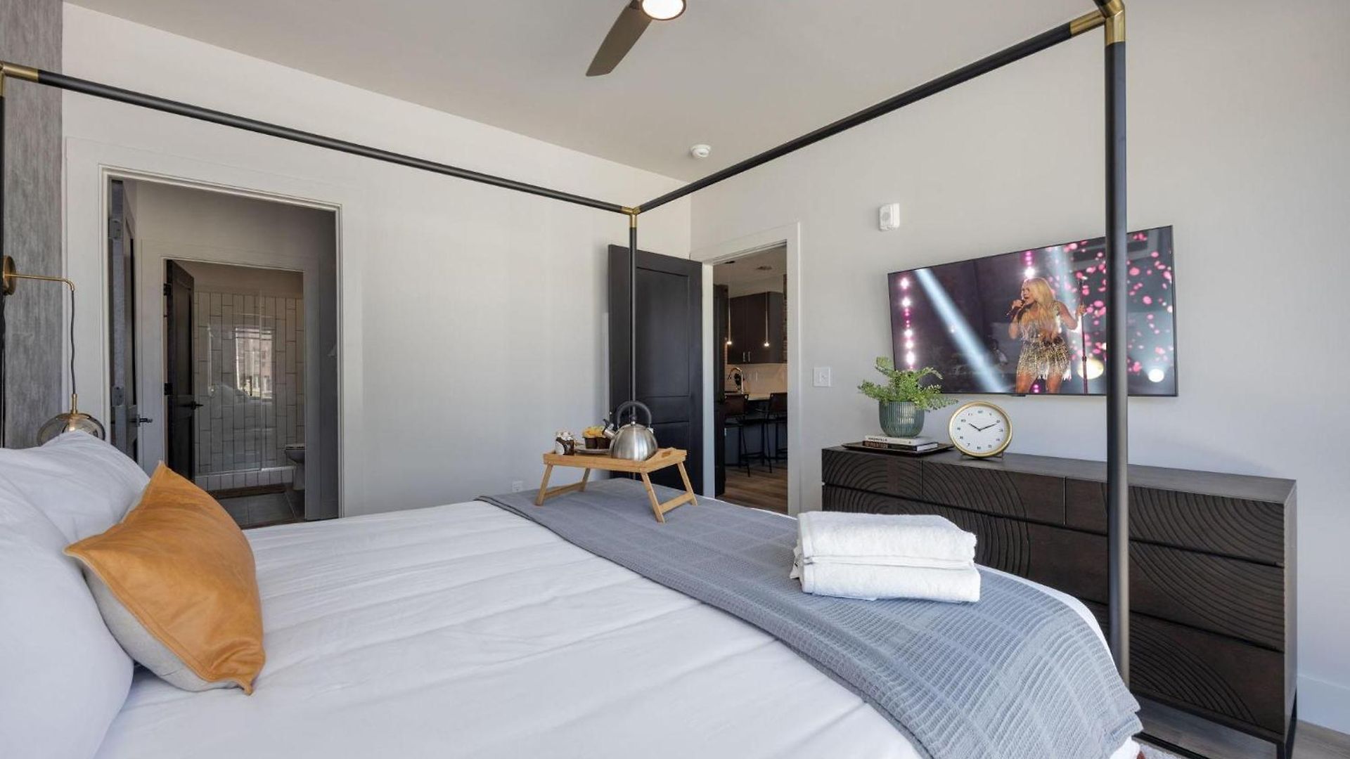 Halcyon - Odyssey - Heart Of Midtown Holiday home *
