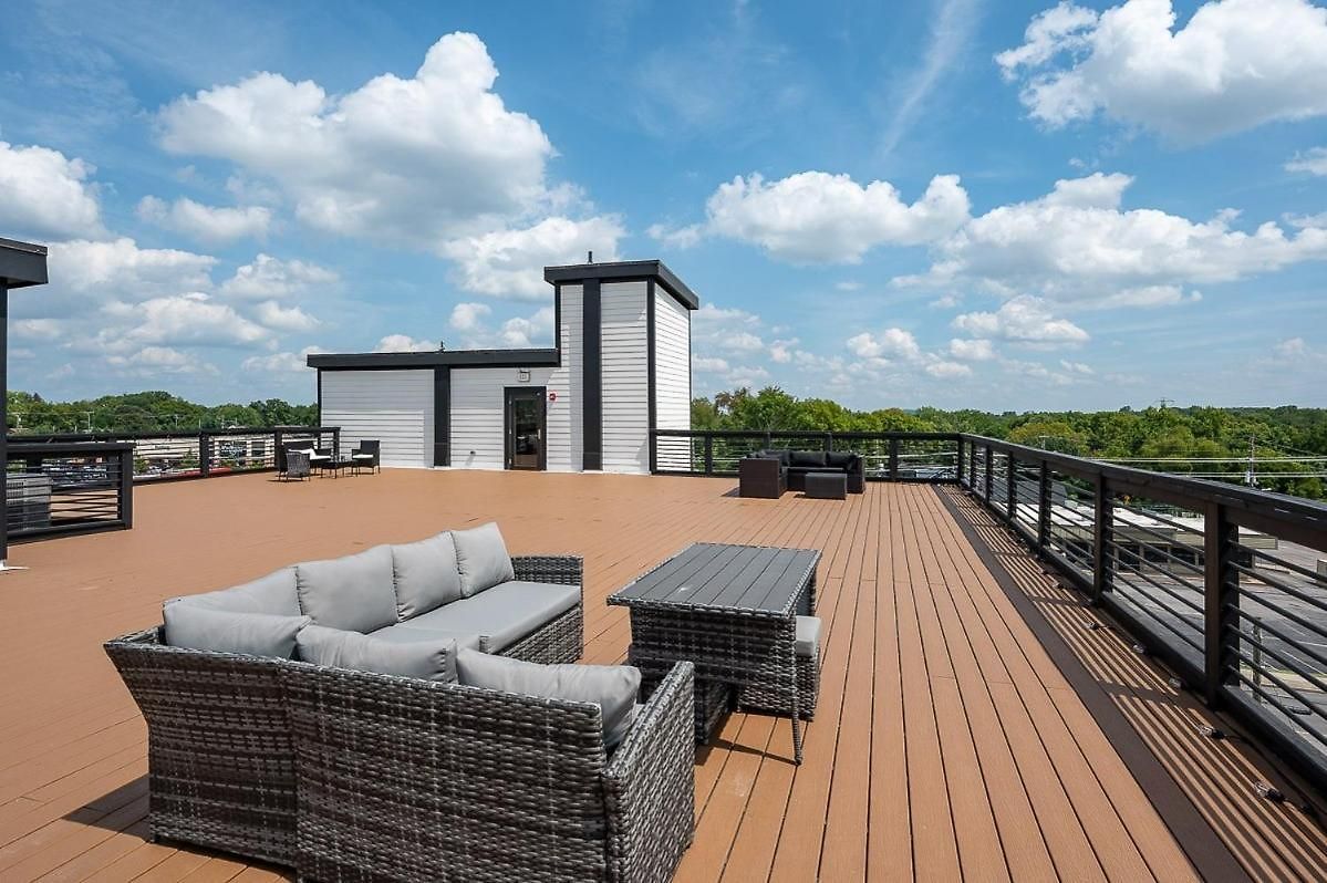 2-bedroom Penthouse With Rooftop & Free Parking * Nashville