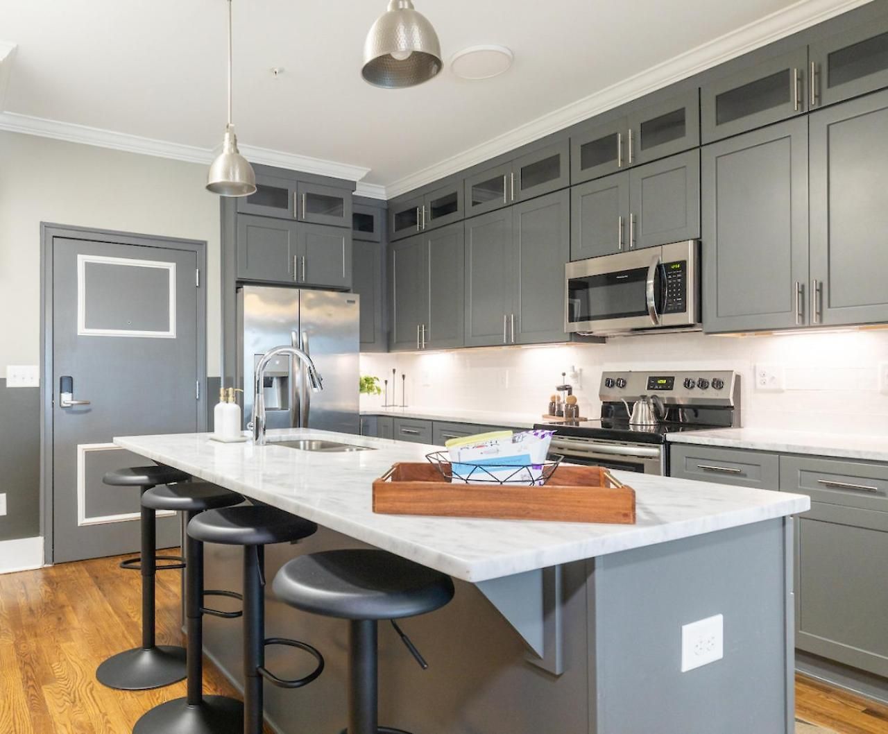 2-bedroom Penthouse With Rooftop & Free Parking