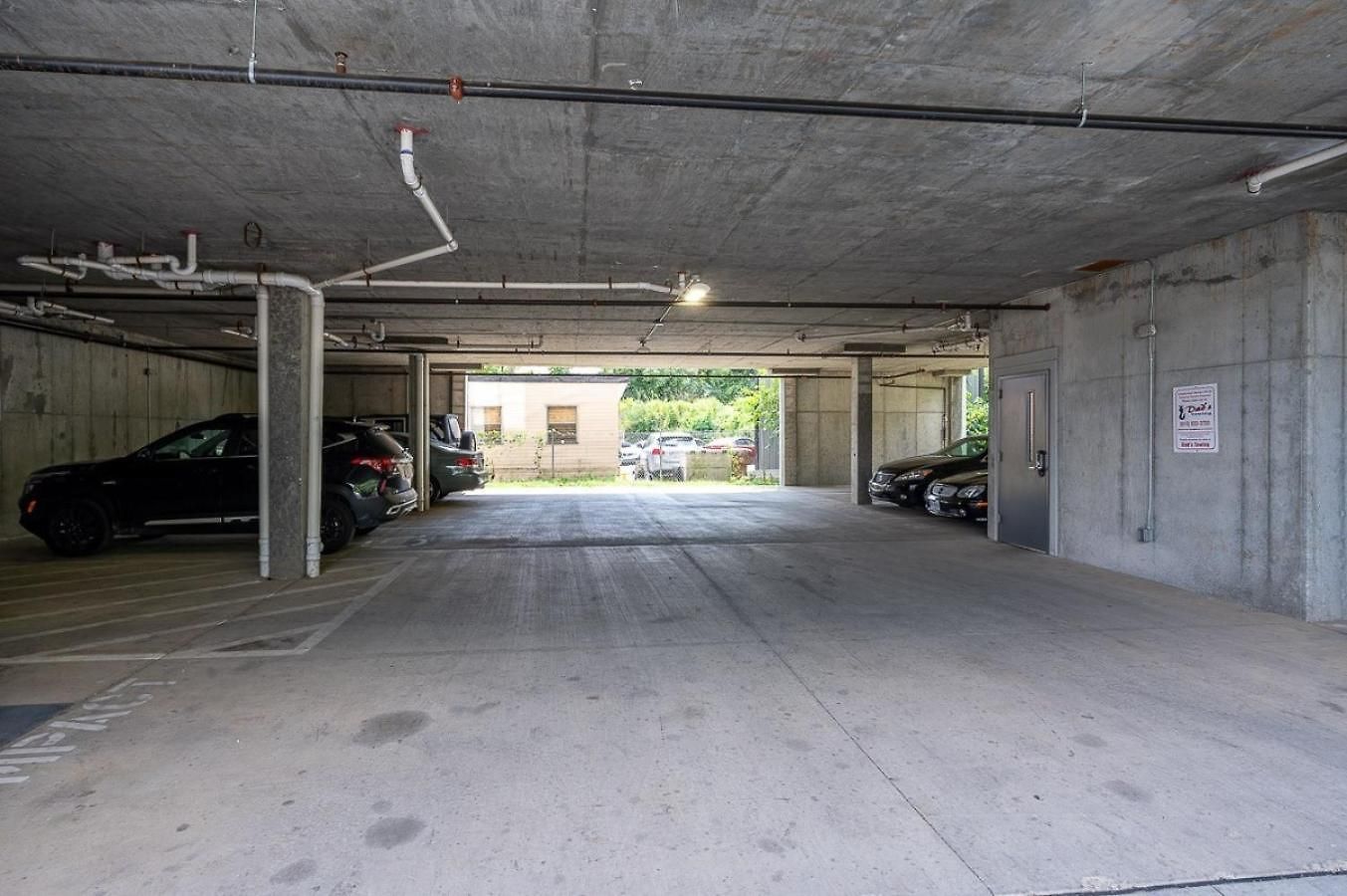 2-bedroom Penthouse With Rooftop & Free Parking Holiday home