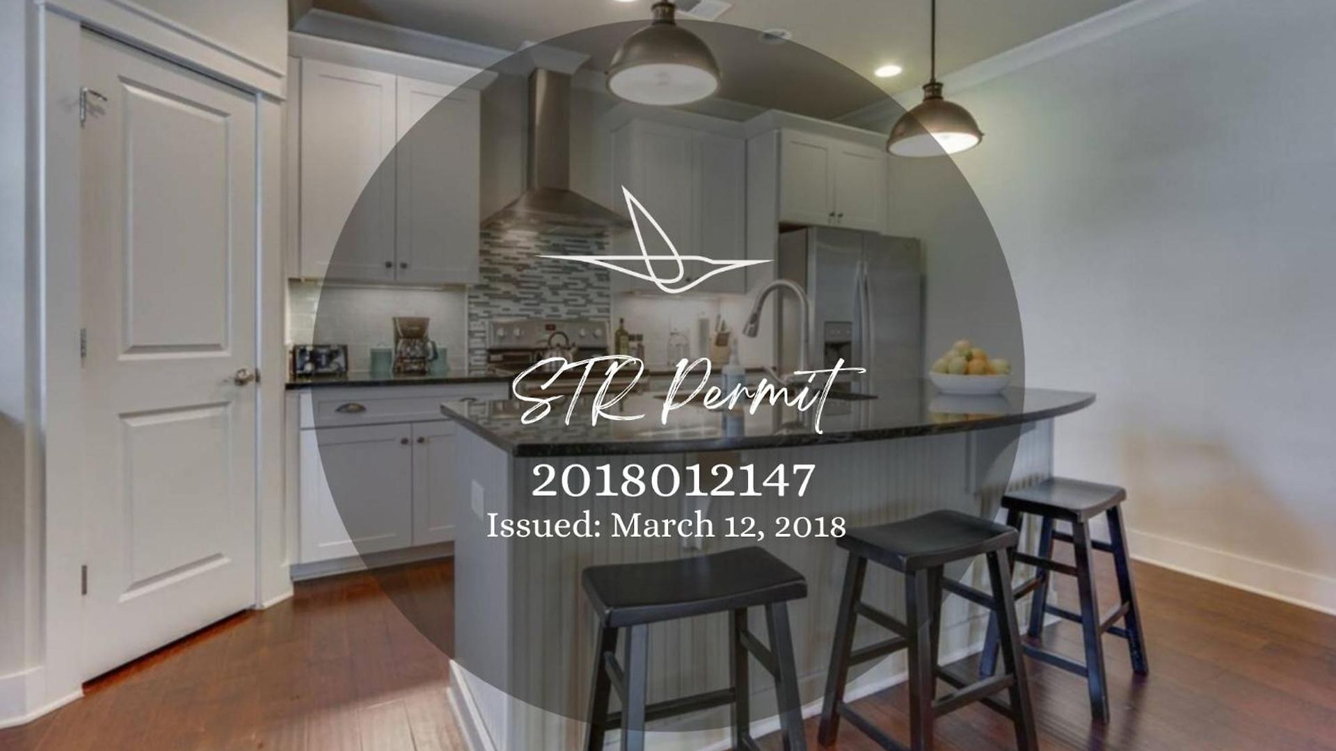 Spacious 4 King Belmont 2 Living Walk To Belmont & Vanderbilt Large Dining Table Smart Tvs Parking 24 Hr Hospitality Near Music Row & The Gulch 2 Miles To Broadway * Nashville