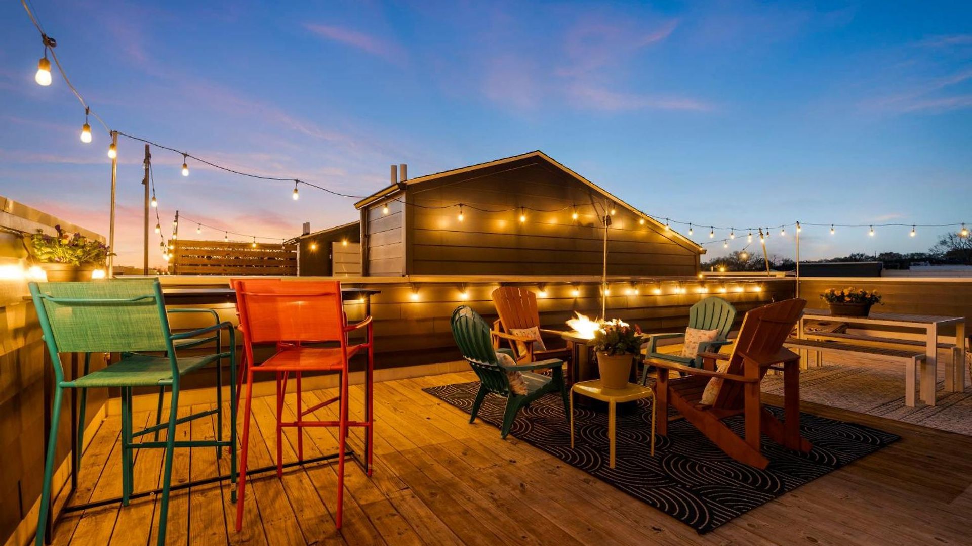 Dolly Partyon - Downtown Views - Rooftop - Groups Holiday home