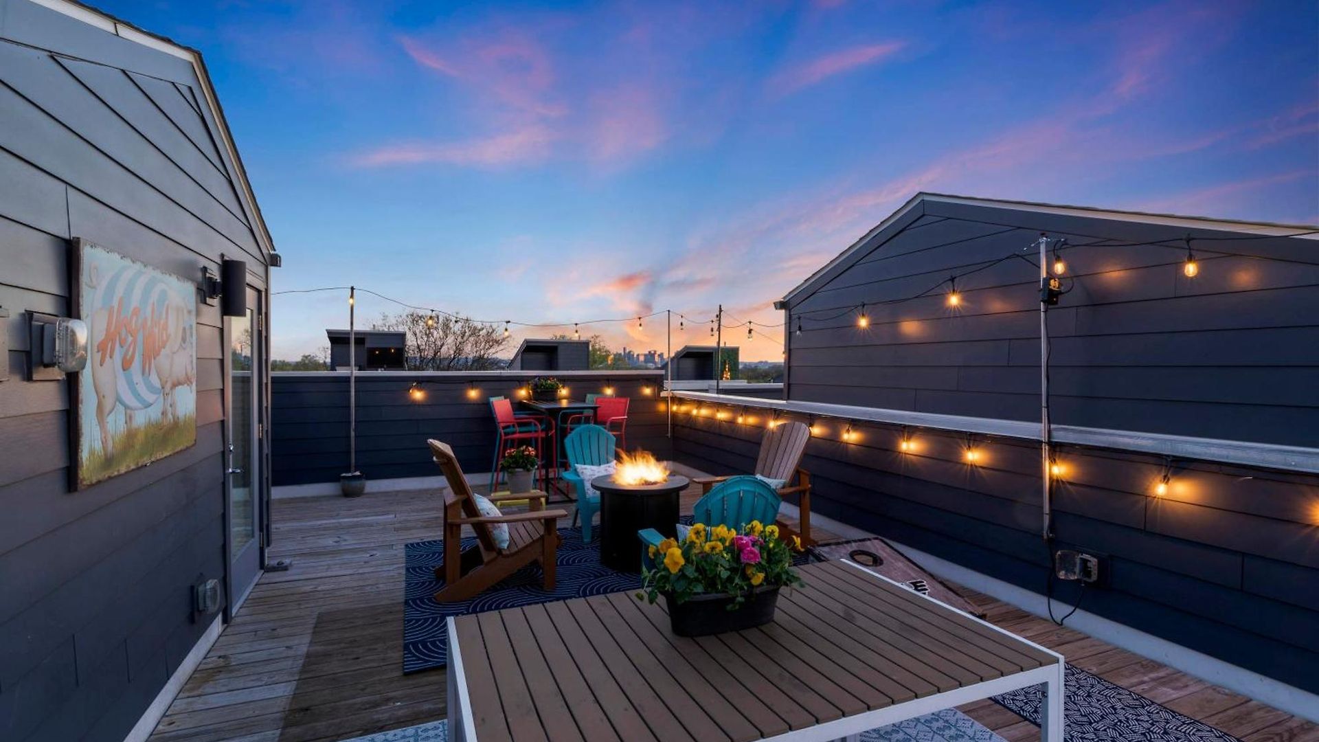 Dolly Partyon - Downtown Views - Rooftop - Groups