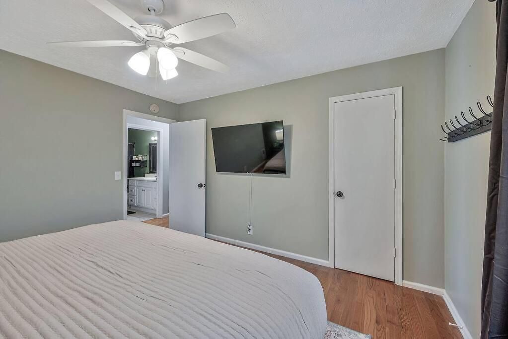East Nash Local Dining Bars - Sleeps 6 *