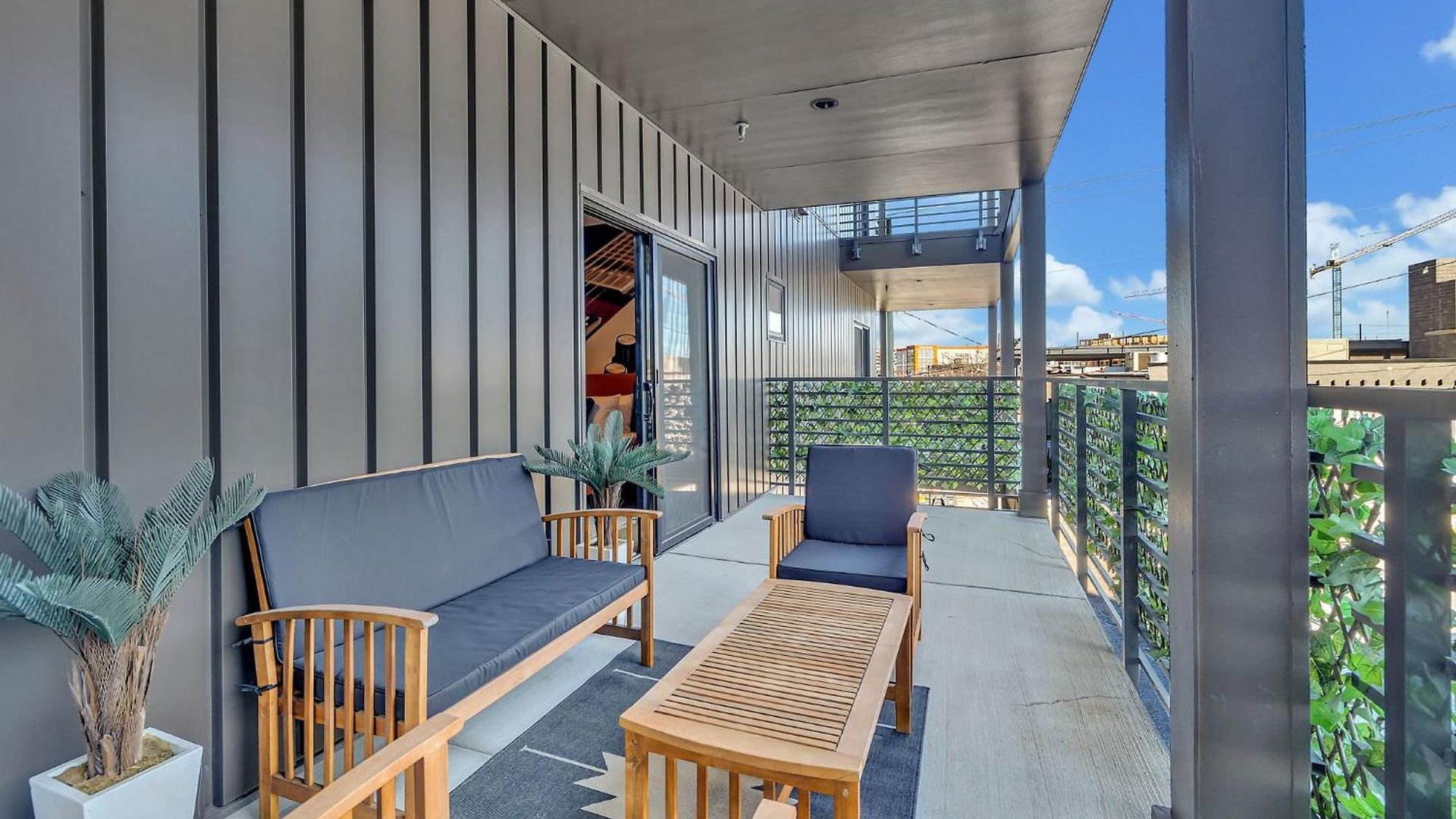 The Stage In Downtown W Pool/gym | Walk To Broadway Holiday home