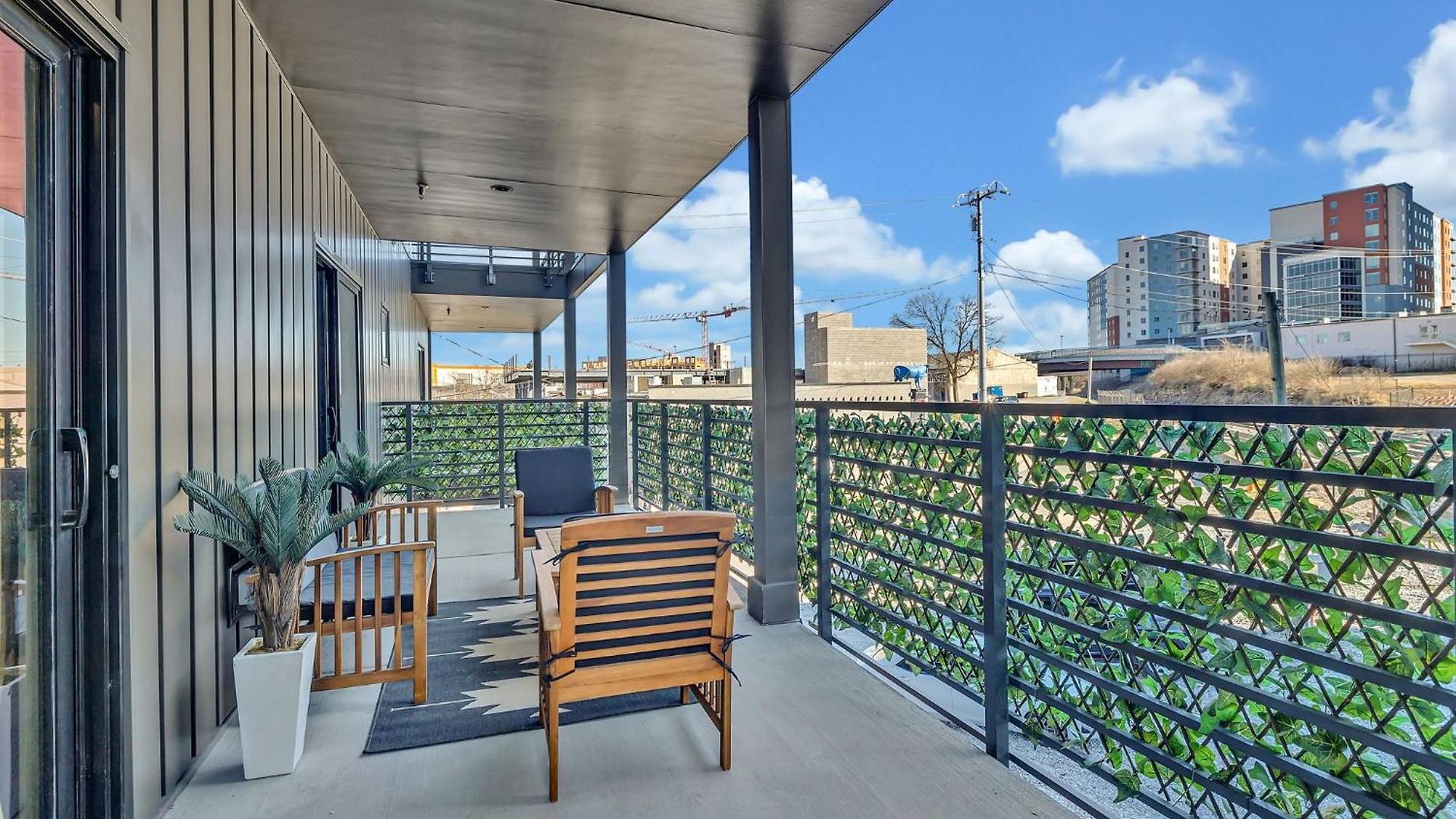 Holiday home The Stage In Downtown W Pool/gym | Walk To Broadway *