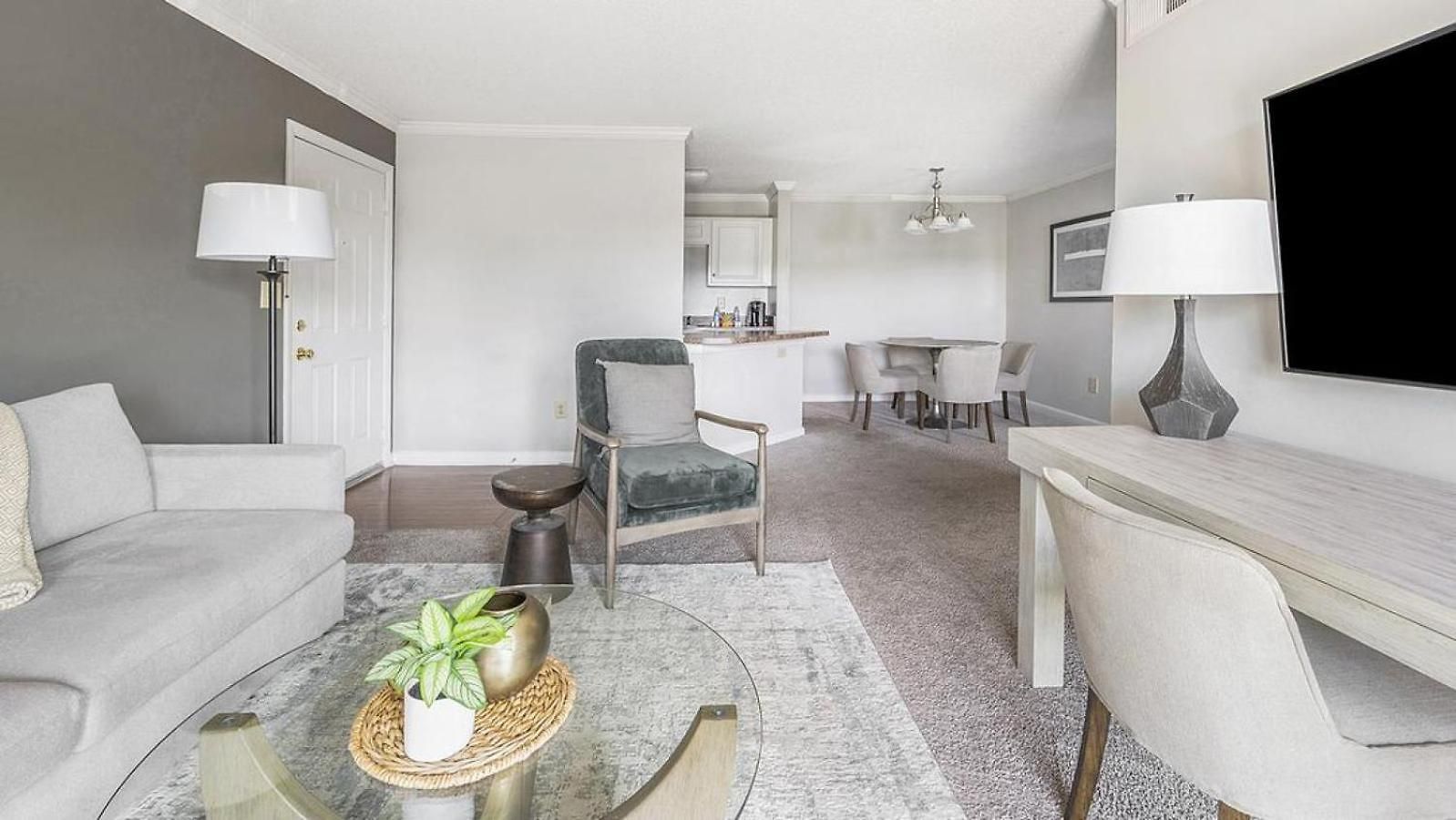 Landing Modern With Amazing Amenities * Nashville