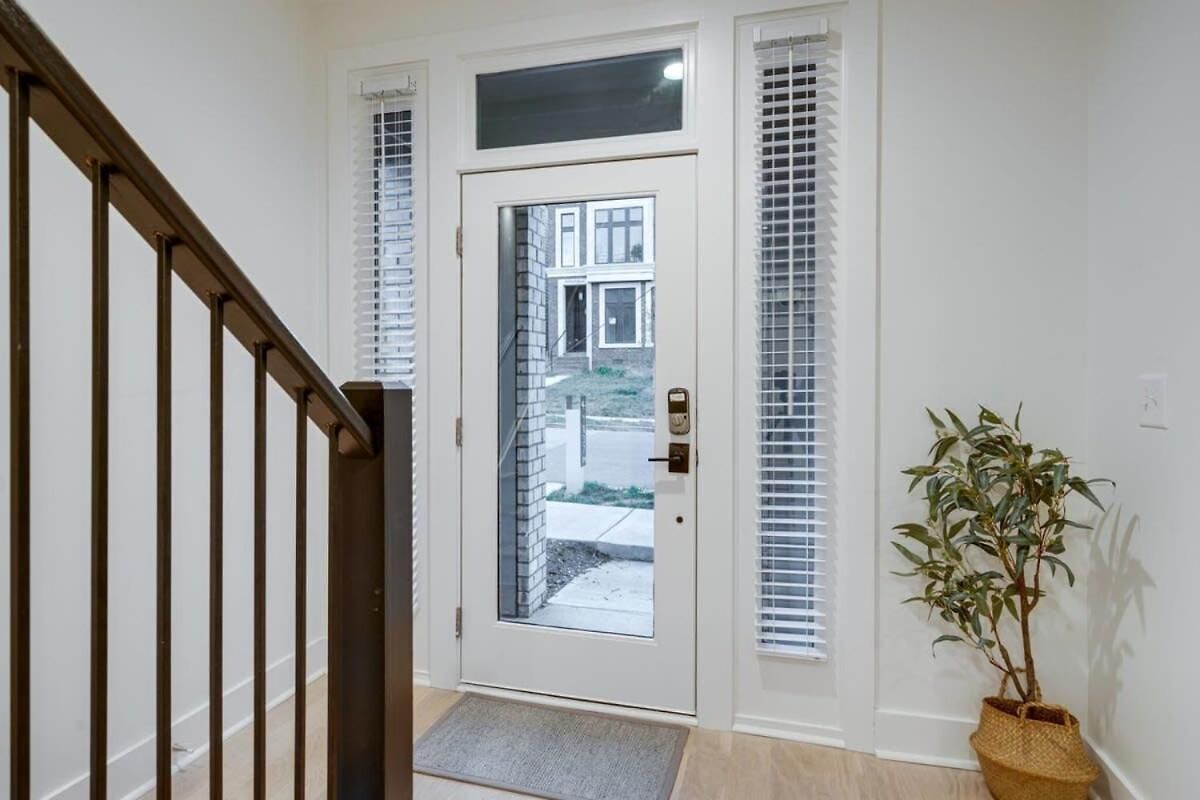 Luxury Townhouse With Rooftop Deck Less Than 10 Mins To Downtown Nashville