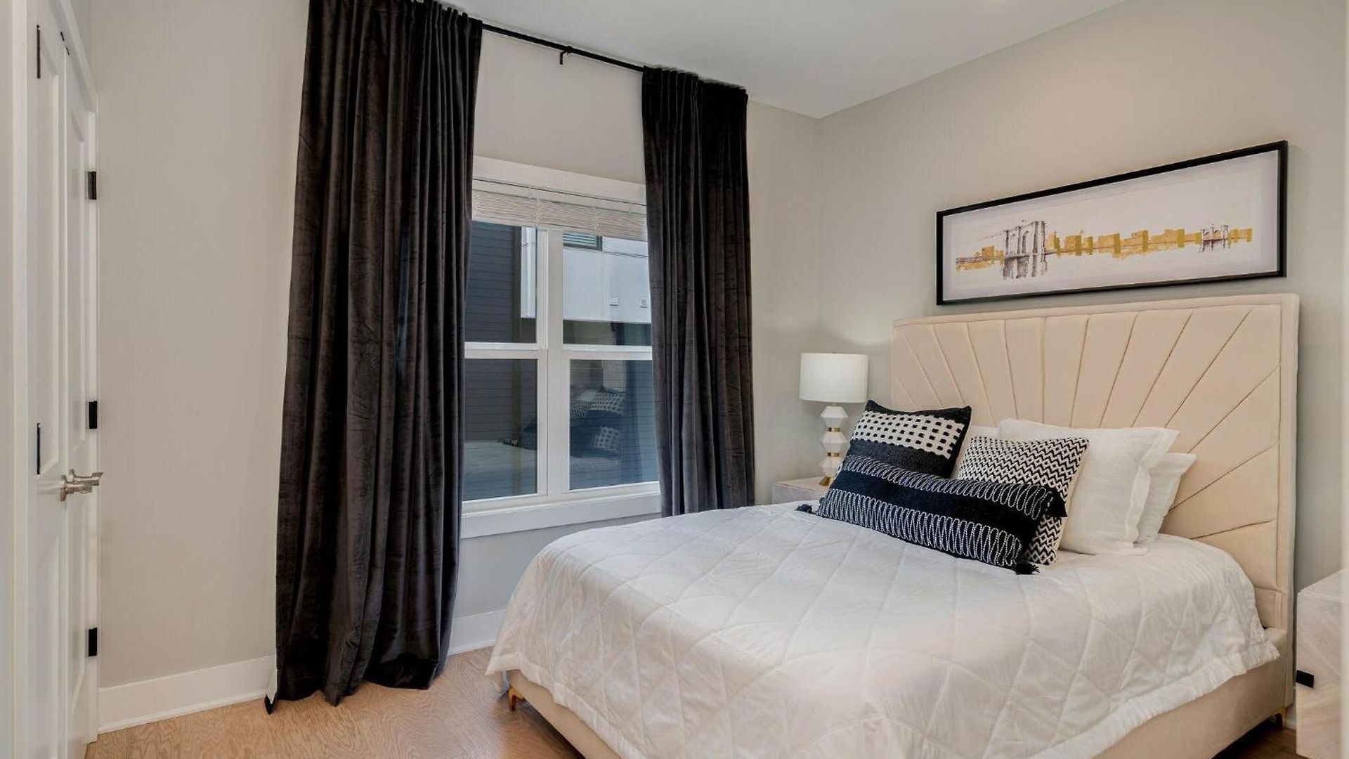 Holiday home - 1308 Montgomery Ave Unit 2 *