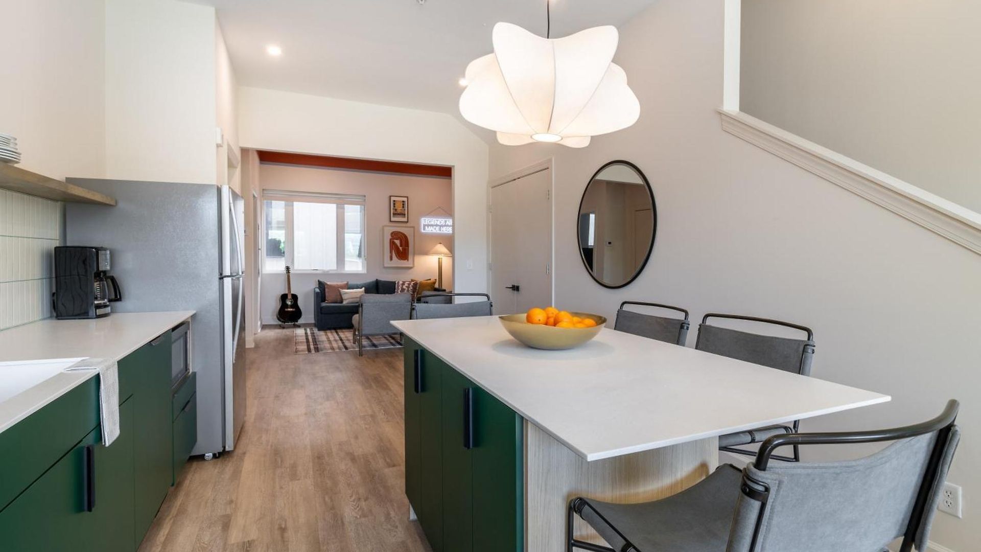 The Conway 5 Bedroom Buyout W Deck In Music City Holiday home