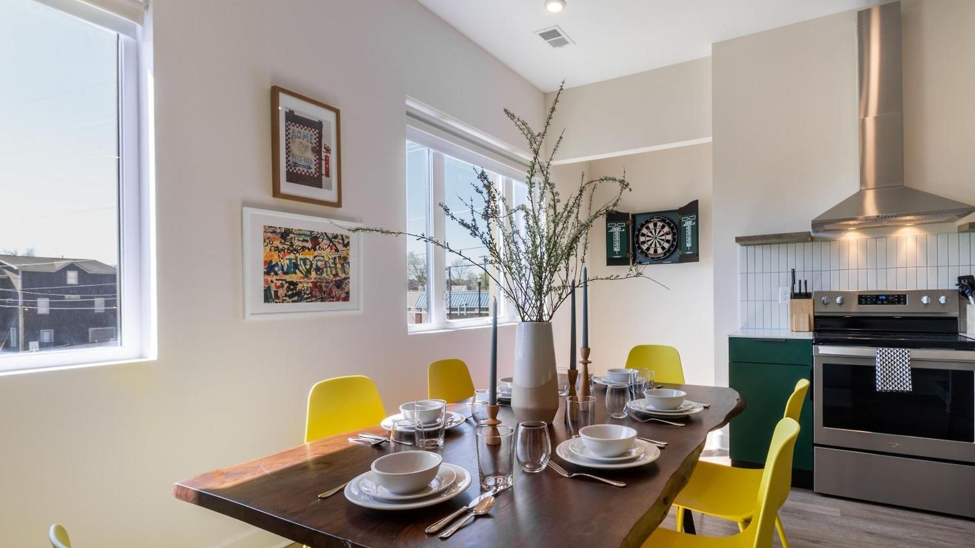 The Conway 5 Bedroom Buyout W Deck In Music City Holiday home