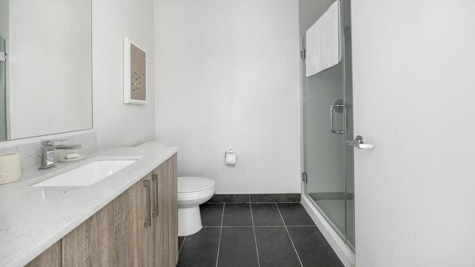 Landing Modern With Amazing Amenities Nashville
