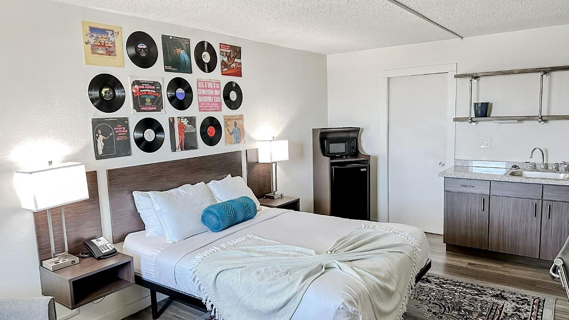 Sleepover Apartment *