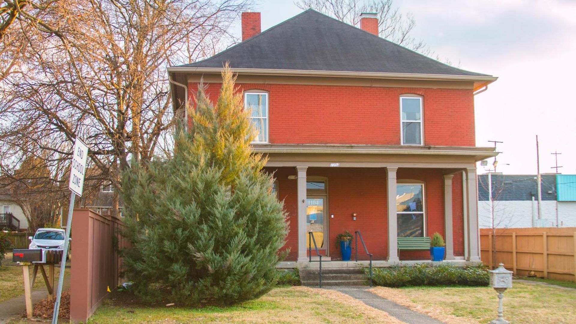 East Upstairs Apartment, One Queen Br, 2 Twin Br,1bath In Five Points, Close To Downtown Apartment Nashville